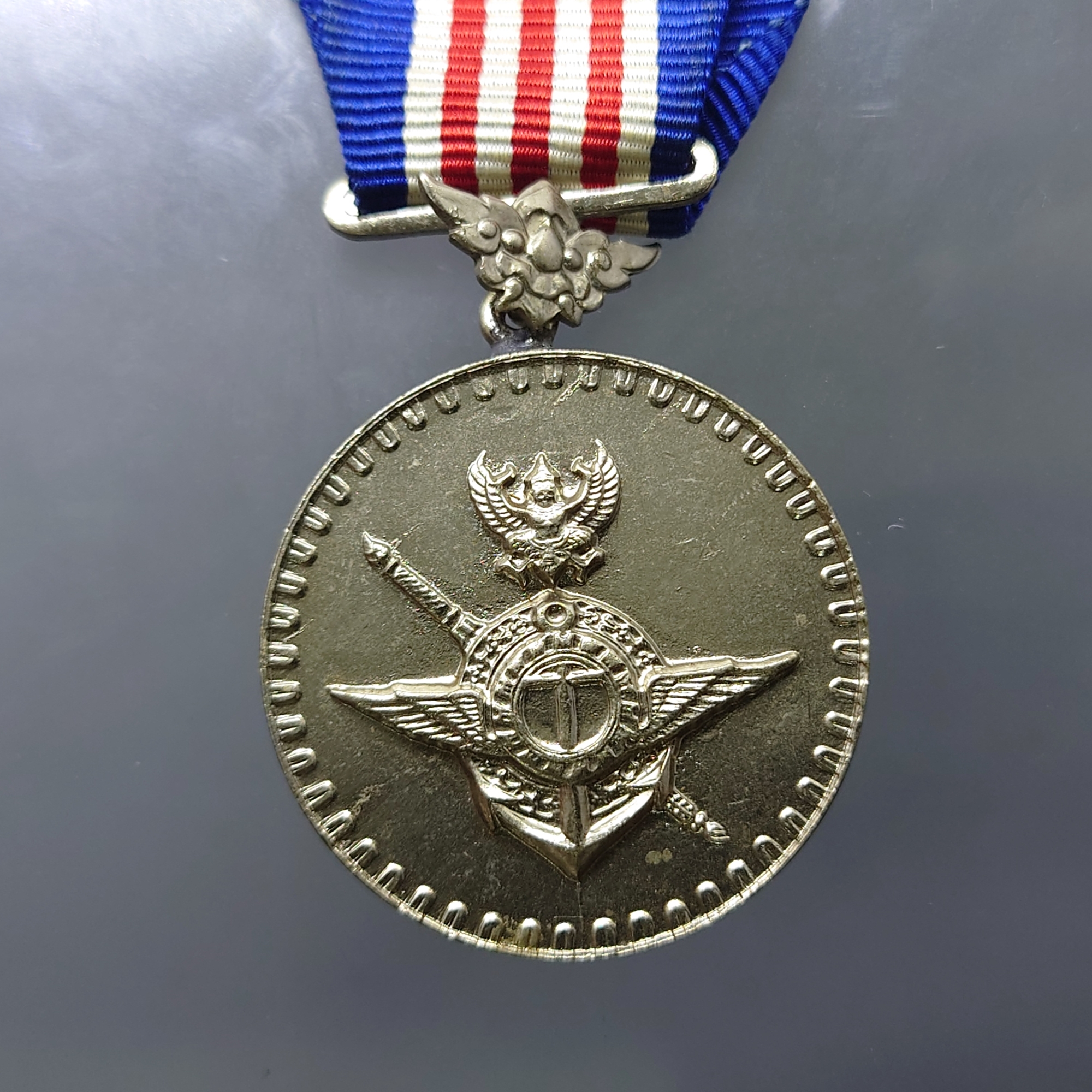 เหรียญสนองเสรีชน (ส.ส.ช.) พ.ศ.2516 พร้อมกล่อง แพรเดิมๆ สภาพสวย ไม่ผ่านใช้