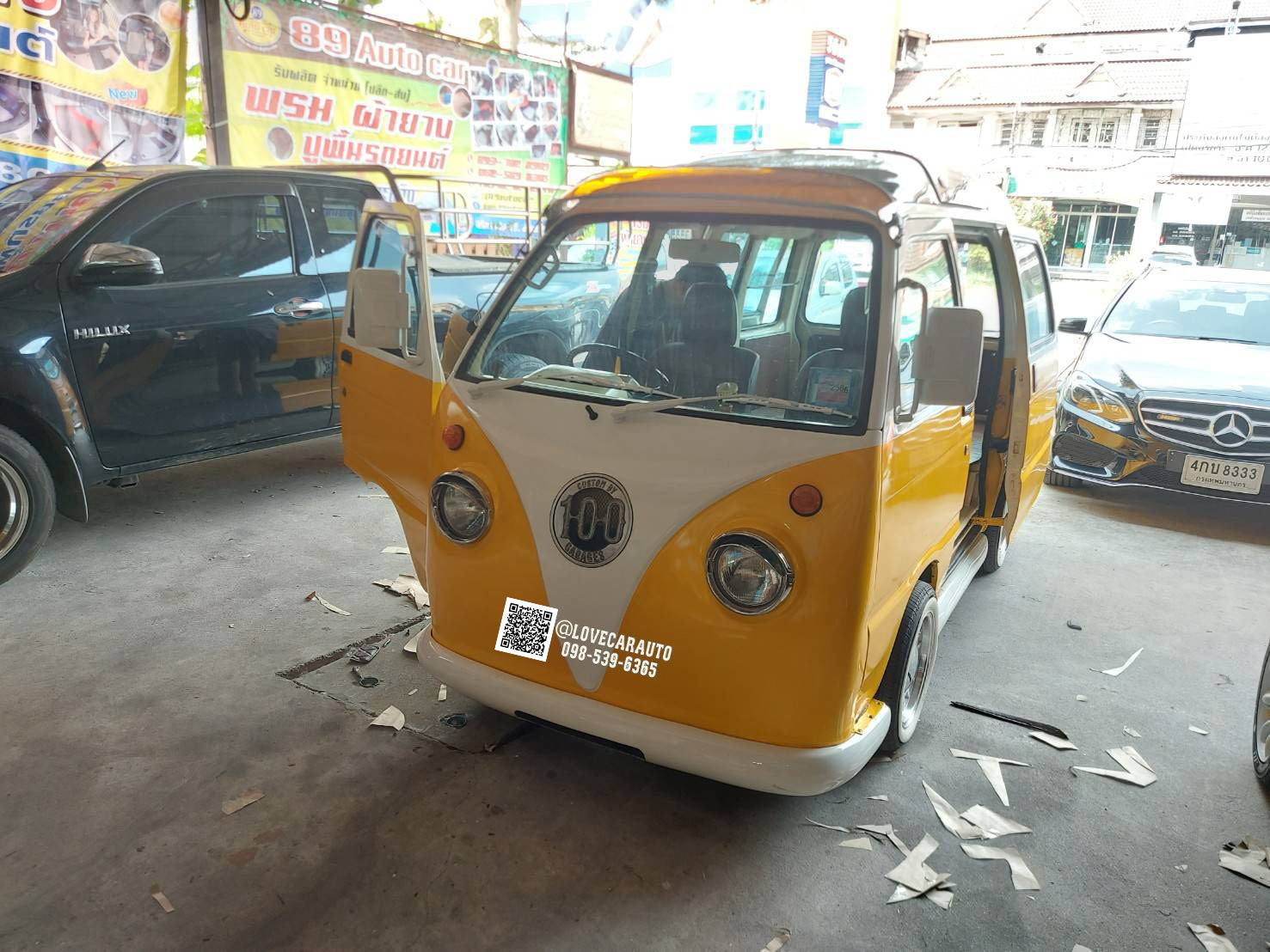 พรมปูพื้นรถยนต์ 7D รถตู้เล็กคลาสสิค Classic