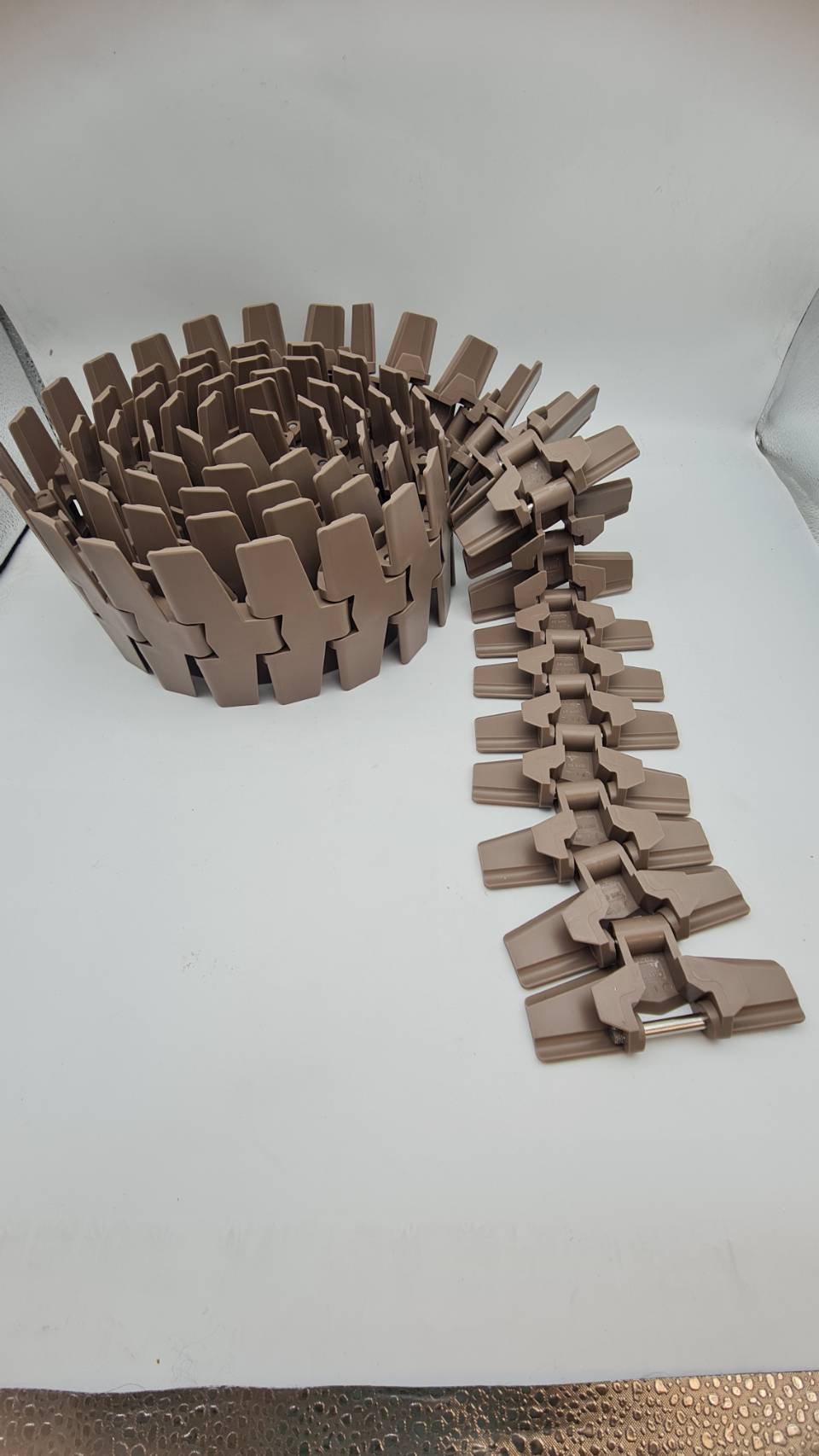 880-K450 BO TAB curve top chain ความกว้าง 114 มิลลิเมตร สายพานลำเลียงทางโค้ง แคบ R300มิลลิเมตร