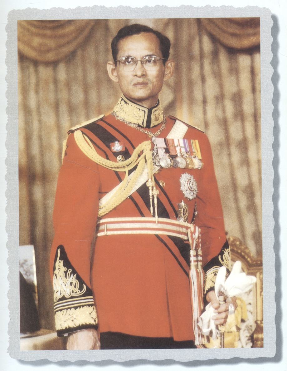 การสวนสนามแสดงแสนยานุภาพของกองทัพไทยฉลองสิริราชสมบัติครบ ๕๐ ปี