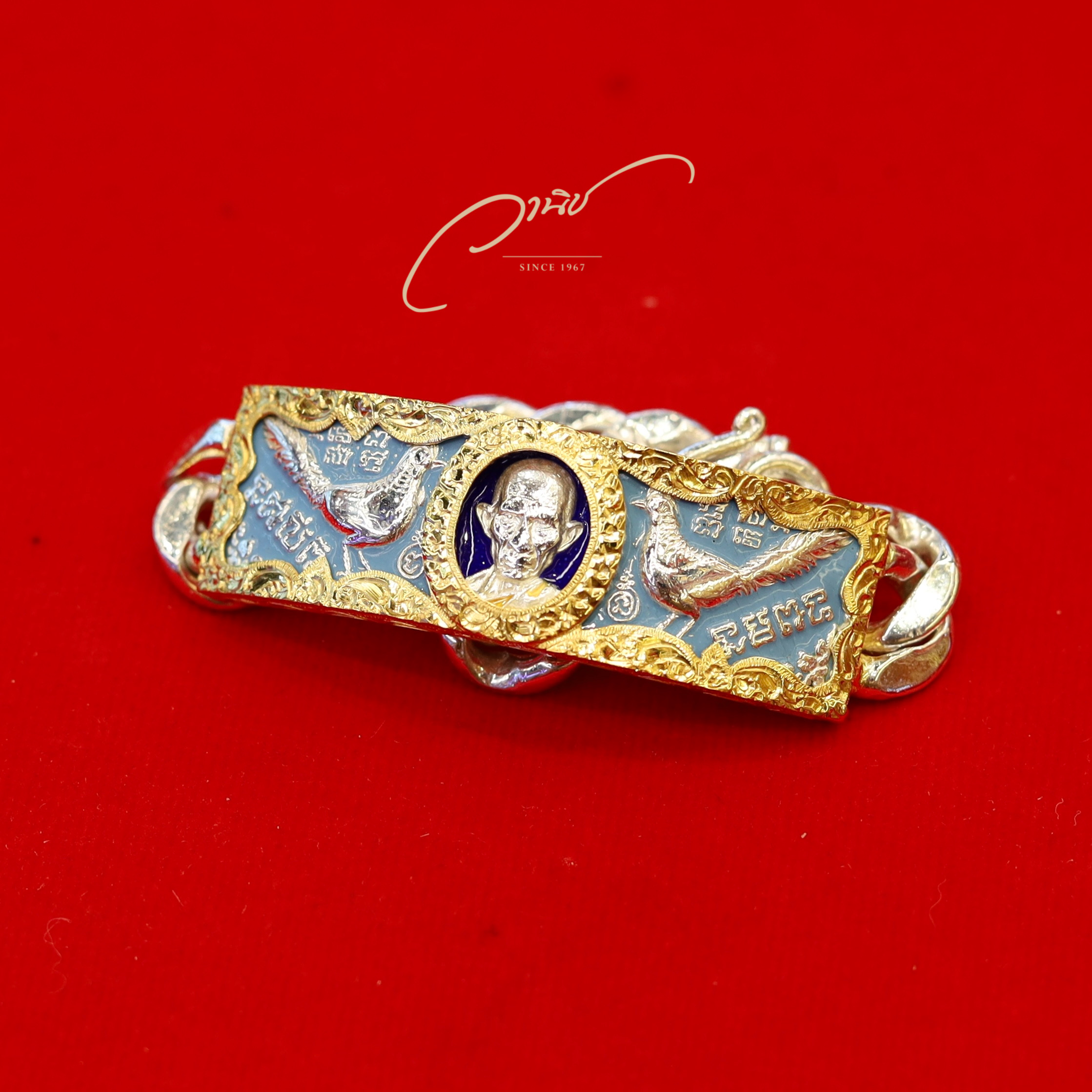 รับเลี่ยมกรอบทองเลสหลวงพ่อรวย รับปิดแผ่นทองสายเลสหลวงพ่อรวย รับเปลี่ยนสายเลสหลวงพ่อรวย By WANICH