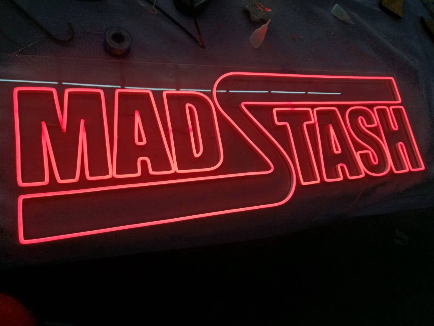 ป้ายไฟแอลอีดีนีออนเฟล็ค งานMAD STASHนีออน