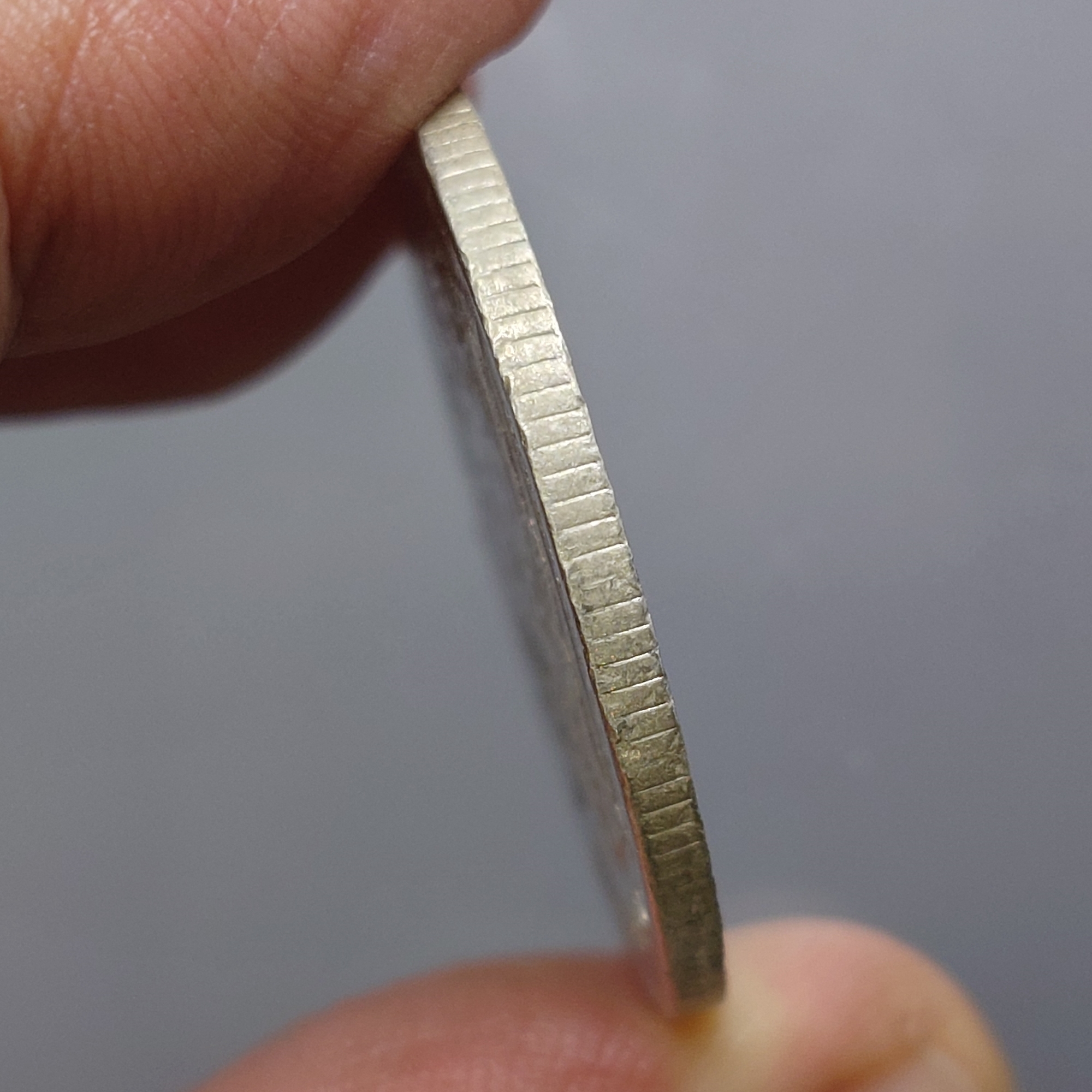 เหรียญเงิน บาทหนึ่ง พระบรมรูป ร.๕ - ตราแผ่นดิน ร.ศ.121 (พิมพ์ใหญ่)