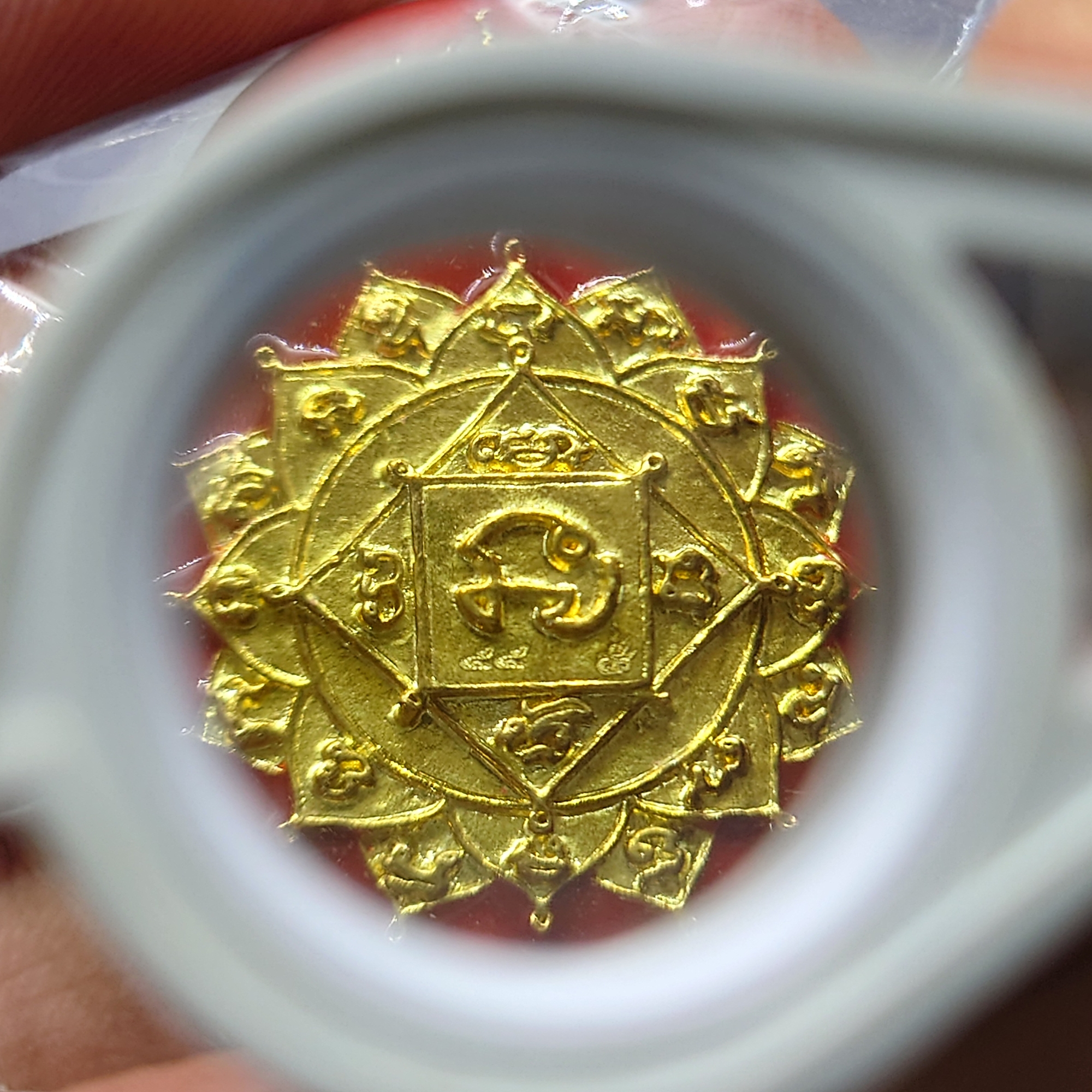 พระพิฆเนศ สุข สำเร็จ รวย เนื้อทองระฆัง องค์ชุบทอง พ่นทราย ลงยาแดง โคท 55 หลวงพ่อพระมหาสุรศักดิ์ วัดประดู่ จ.สมุทรสงคราม อธิษฐานจิตปลุกเสก ปี2563 พร้อมกล่องเดิม