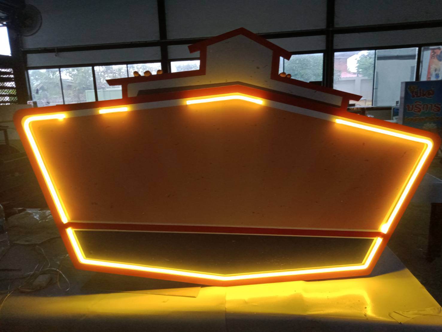 ป้ายไฟแอลอีดีวินเทจหัวกระสุน งานโกดัง2020