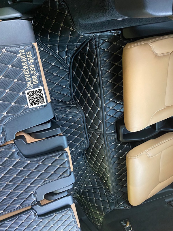 พรมปูพื้นรถยนต์ 6D Volvo XC90 ปี 2017 ลายเคฟล่าสีดำด้ายทอง