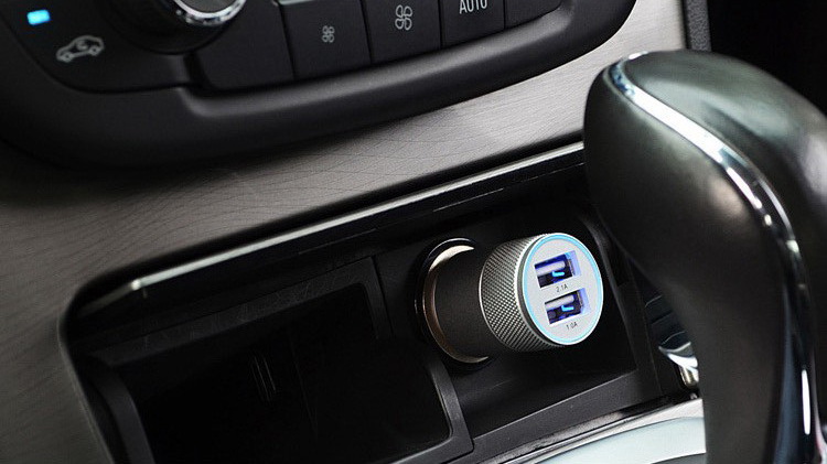อุปกรณ์ชาร์จไฟ USB 2 ช่อง ในรถยนต์ Car Lighter Socket Charger