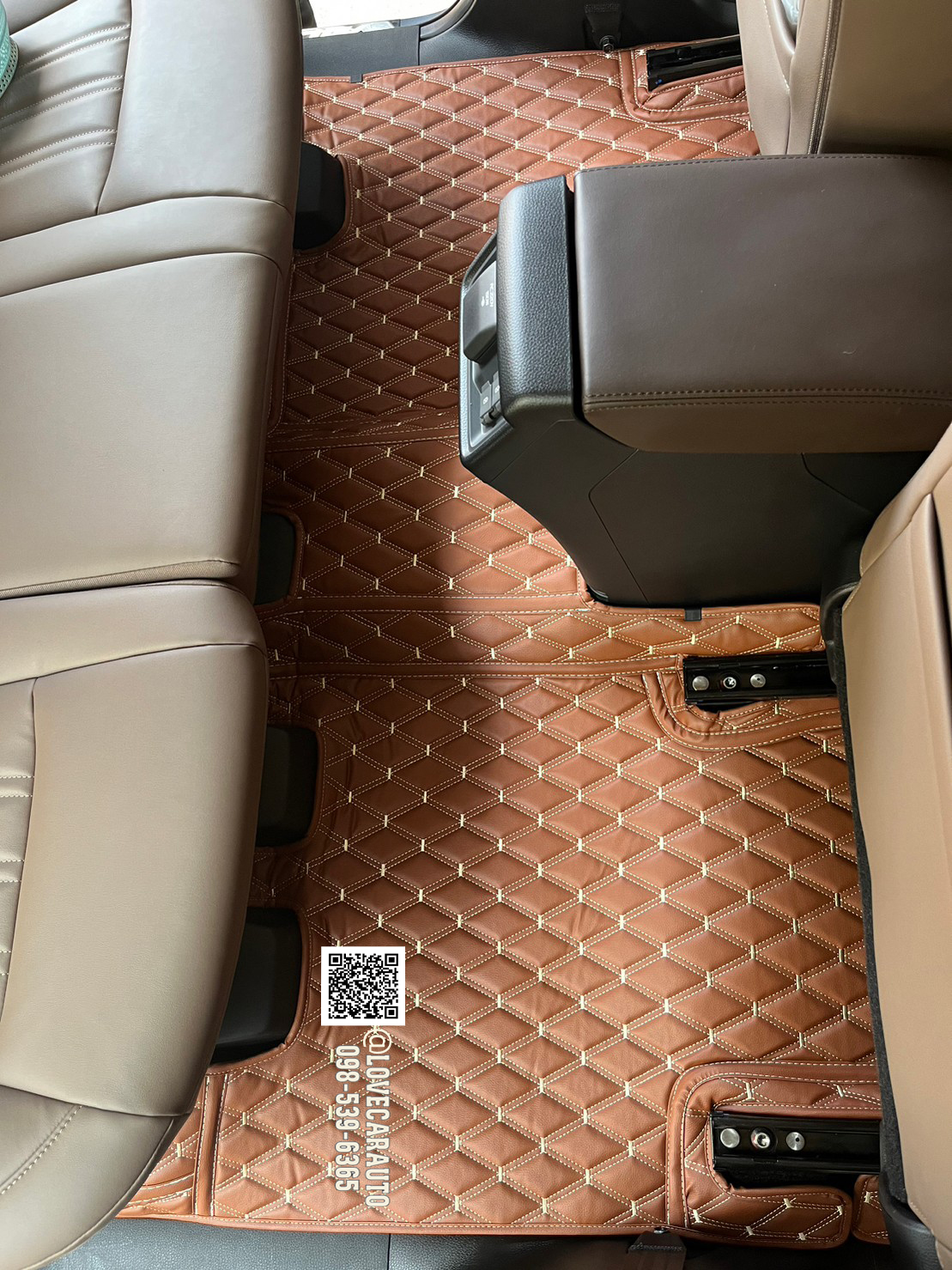 พรมปูพื้นรถยนต์6D Isuzu Mu-X 2023 พรมvvip สีน้ำตาลเข้ม