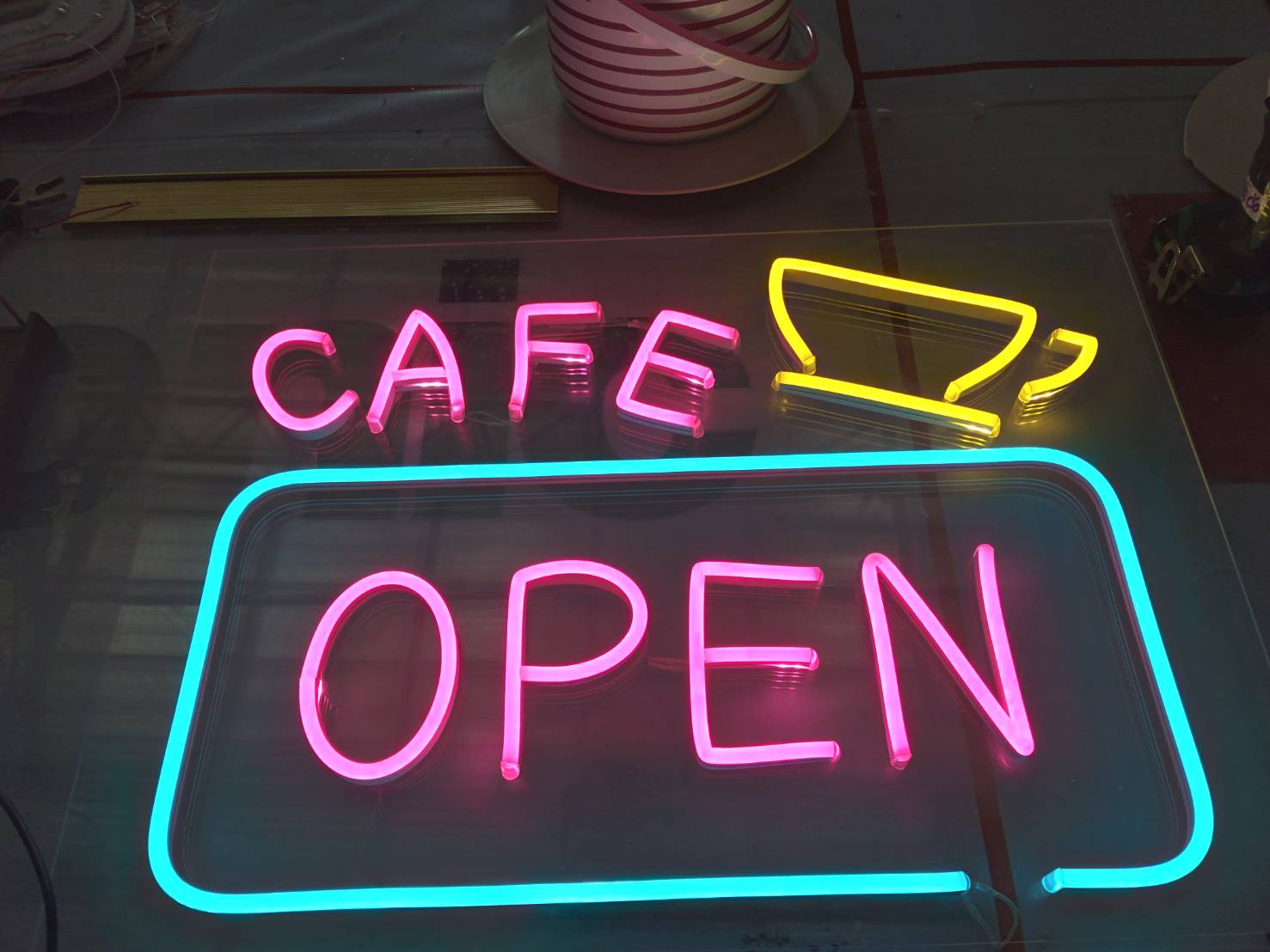 ป้ายไฟนีออนร้านคาเฟ่ ป้ายไฟร้านกาแฟ งานป้ายไฟนีออนดัด CAFE COFFEE OPEN