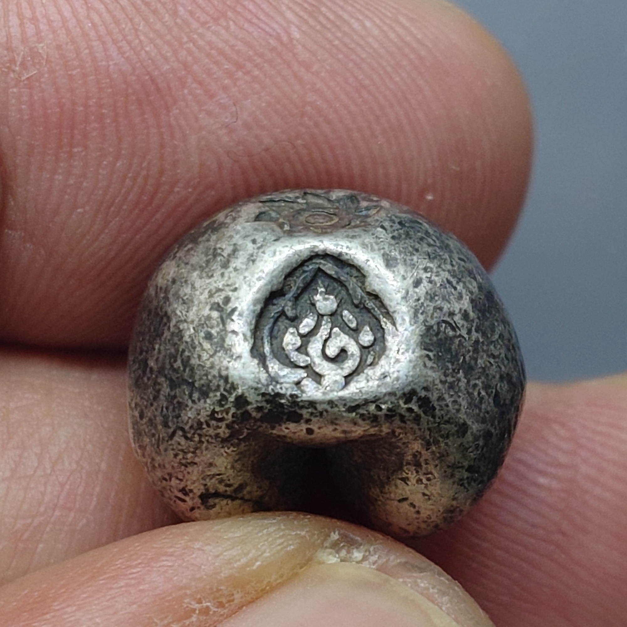 พดด้วง ขนาด 1 บาท ตราอุณาโลม สมัยรัชกาลที่ 1 น้ำหนักดี