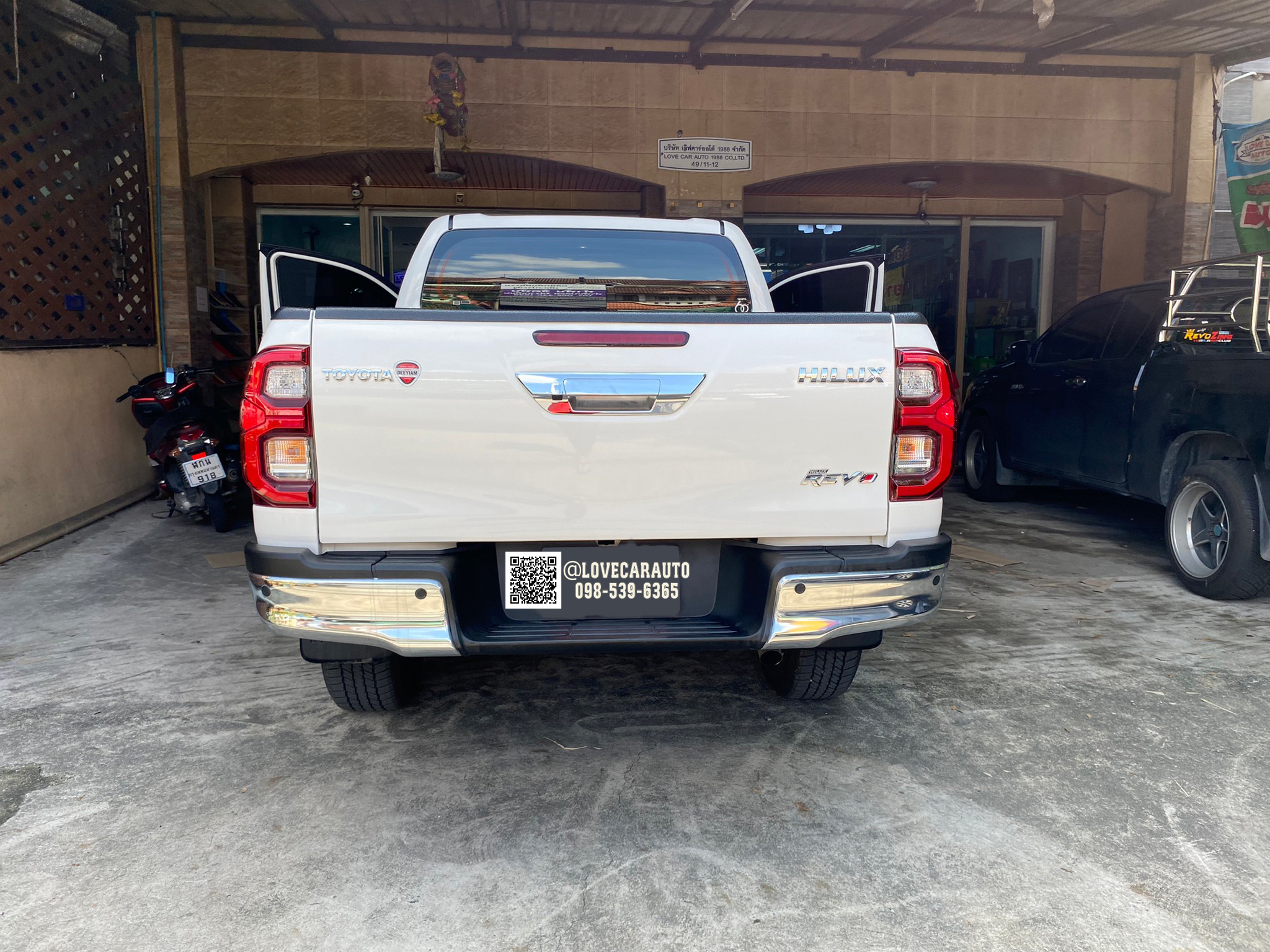 พรมปูพื้นรถยนต์ 6D Toyota Revo 4Door 2022 สีแดงไวน์