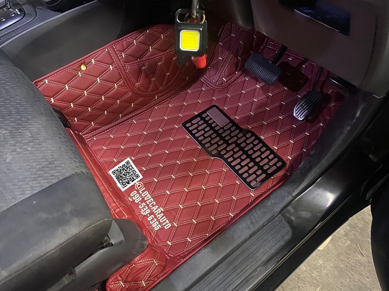 พรมปูพื้นรถยนต์6DToyota Avanza 2012 VVIPสีแดงไวน์