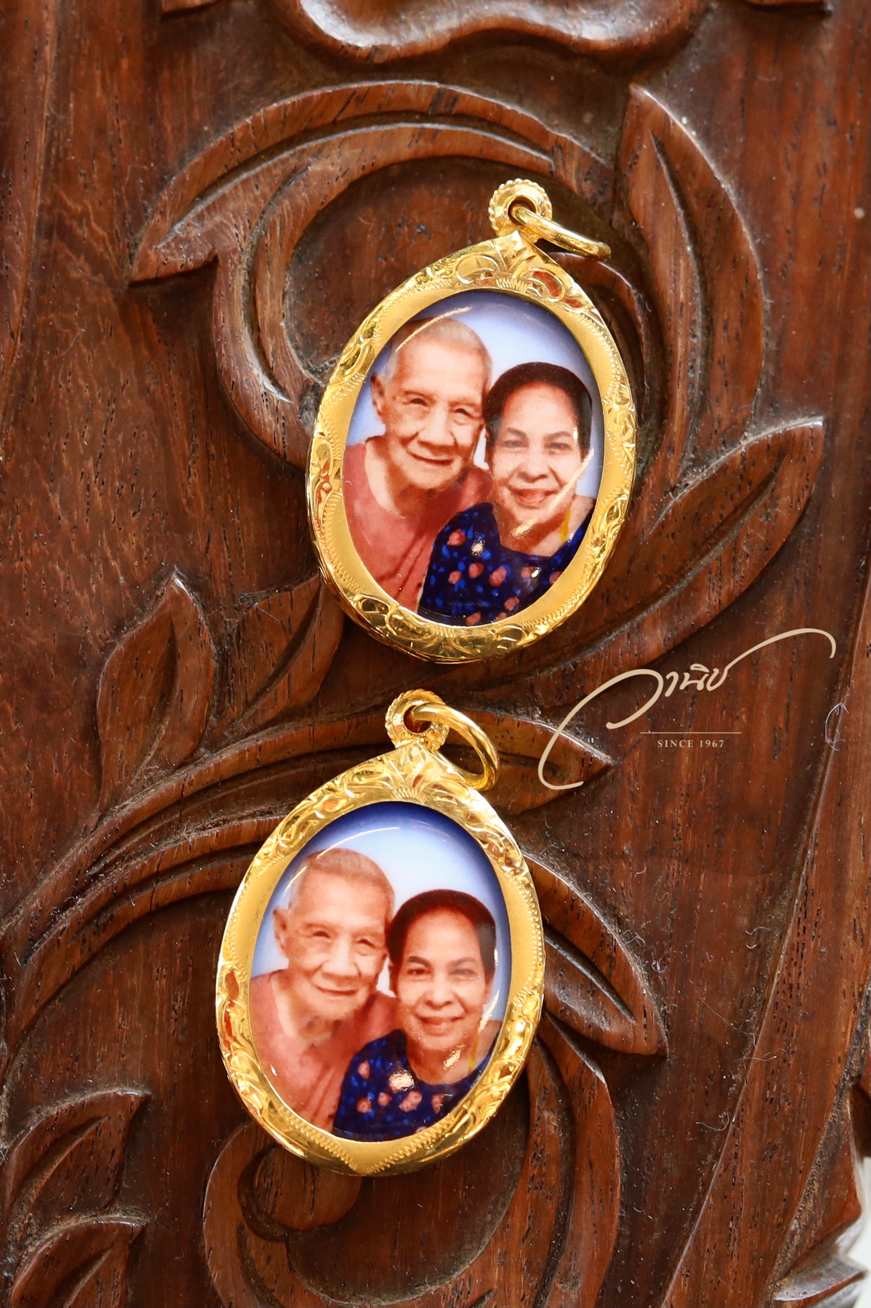 WANICH LOCKET รับทำล็อกเก็ตหินเลี่ยมกรอบทองคำ จี้ล็อกเก็ต ล็อกเก็ตพ่อแม่ ฯลฯ