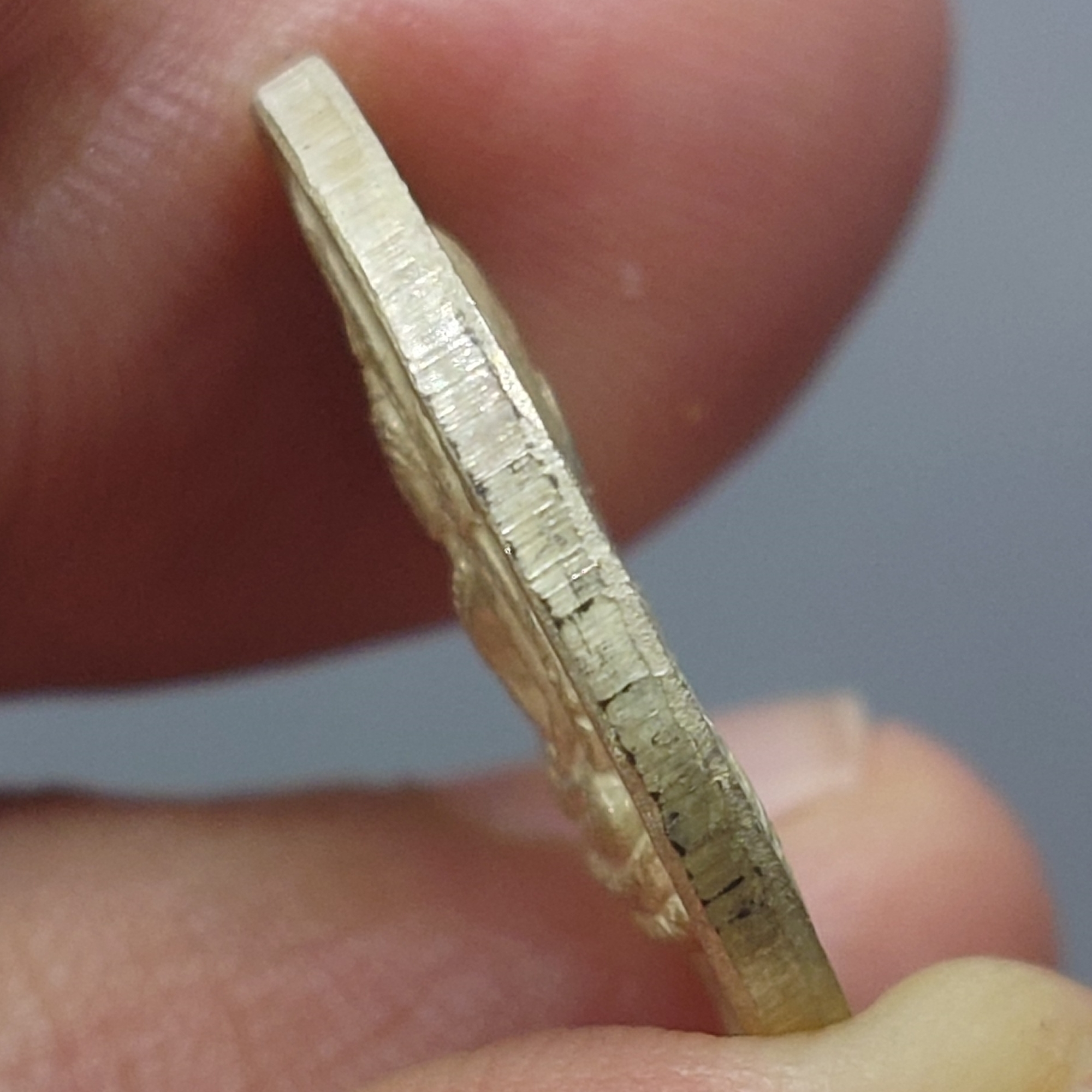 เหรียญพระพุทธชินราช หลัง ร.5 เนื้อเงิน พิมพ์เล็ก หลวงพ่อแพ วัดพิกุลทอง ปี2535 พร้อมตลับเดิม แท้ ทันหลวงพ่อ