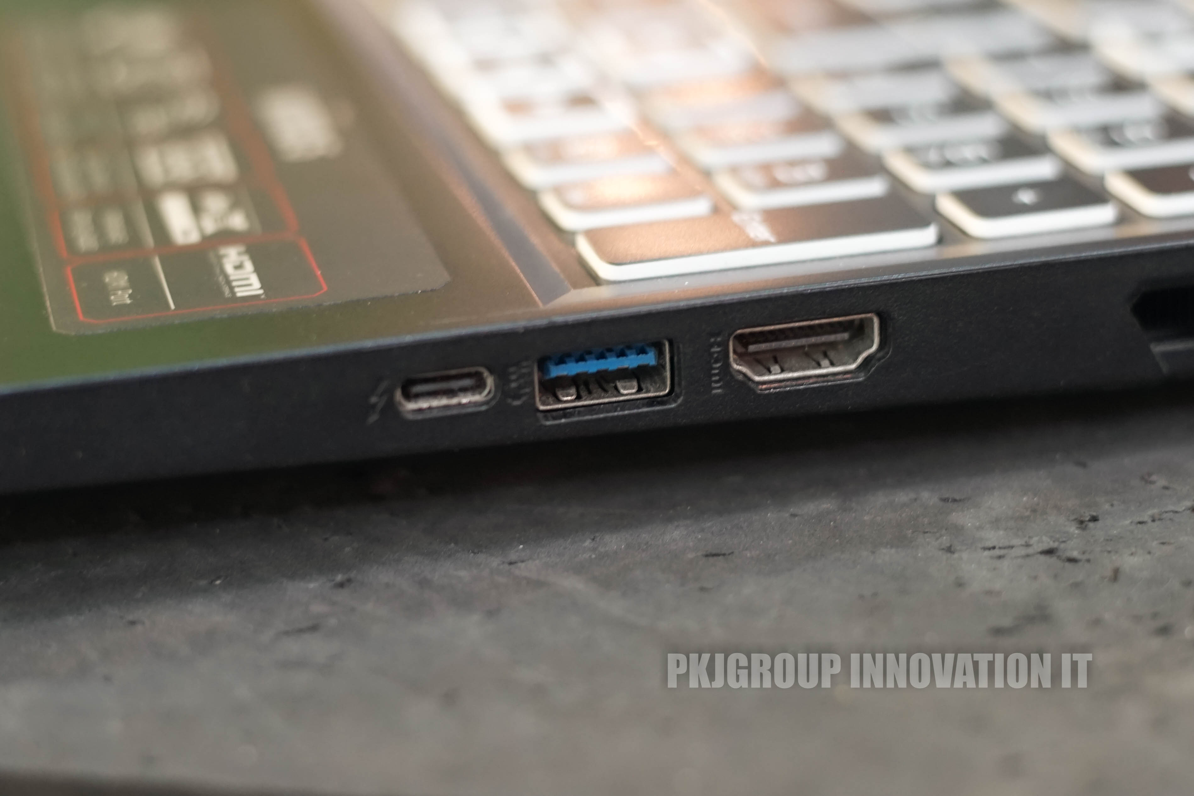 โน๊ตบุ๊คเล่นเกมมือสอง Acer Nitro 5 AN515-57-584C i5-11400H RAM 32 GB M.2 512GB RTX3050Ti