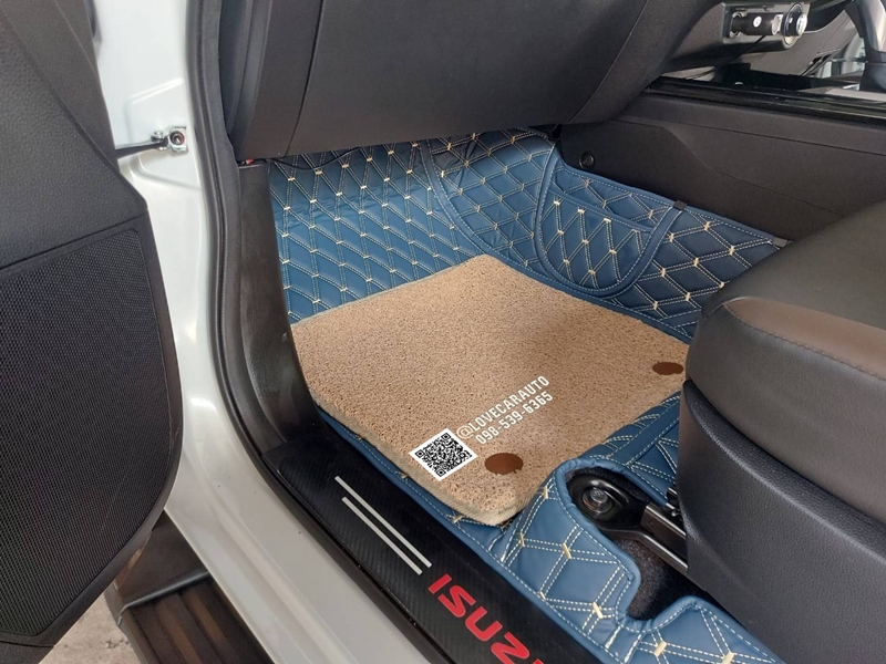 พรมปูพื้นรถยนต์ Isuzu Dmax 4Door 2023 vvip สีน้ำเงินด้ายทอง +ไวนิลครีม
