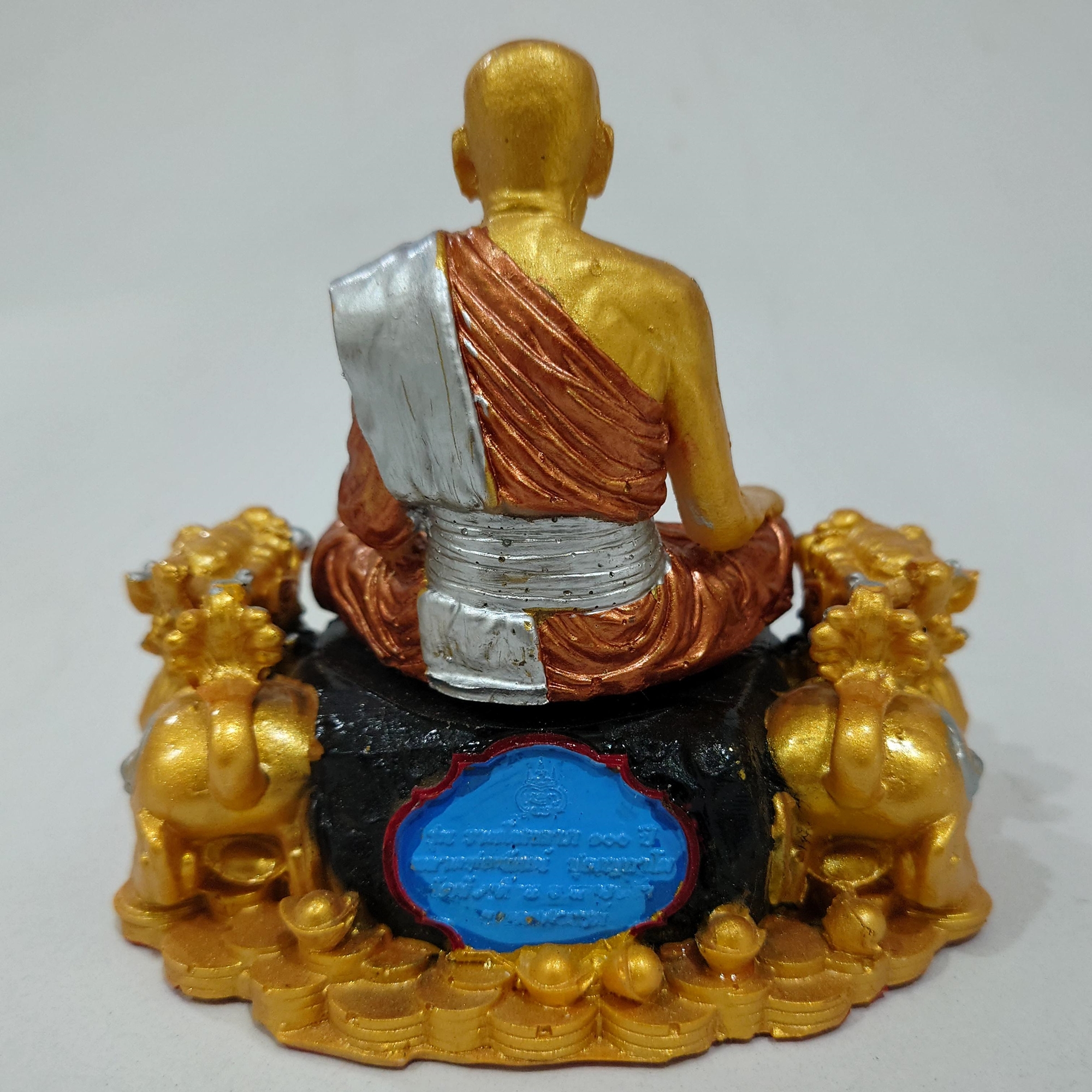 พระบูชา (ตั้งหน้ารถ) รุ่นรวยโชคลาภ 100 ปี เนื้อเรซิ่น องค์พระ 3 K มังกรทอง ปี่เซี่ยทอง หลวงพ่อพัฒน์ วัดห้วยด้วน โคท 50