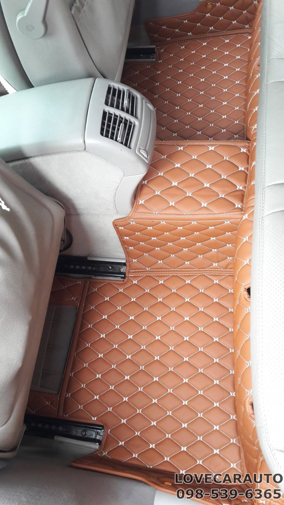 พรมปูพื้นรถยนต์ 6D Benz E200 W211 สีน้ำตาลเข้ม