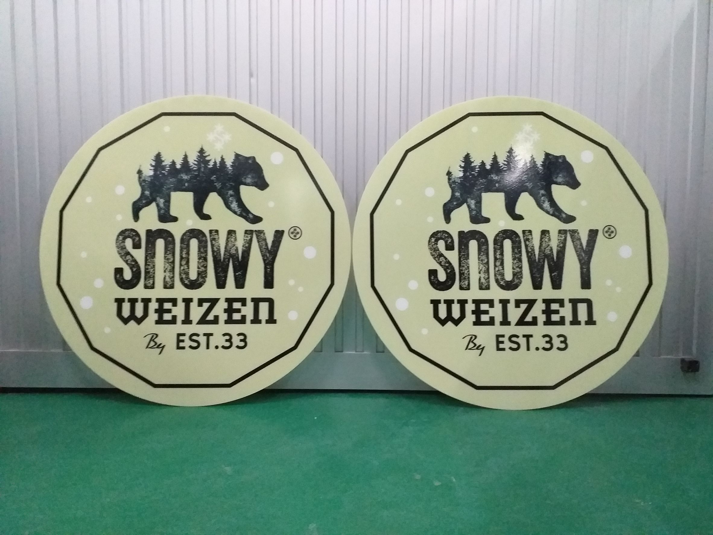รับทำป้ายอะคริลิค ป้ายอะคริลิค ป้ายร้านเบียร์ SNOWY WEIZEN
