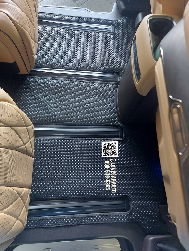 พรมปูพื้นรถยนต์ Denza D9 กระดุมเล็ก pvc ดำ