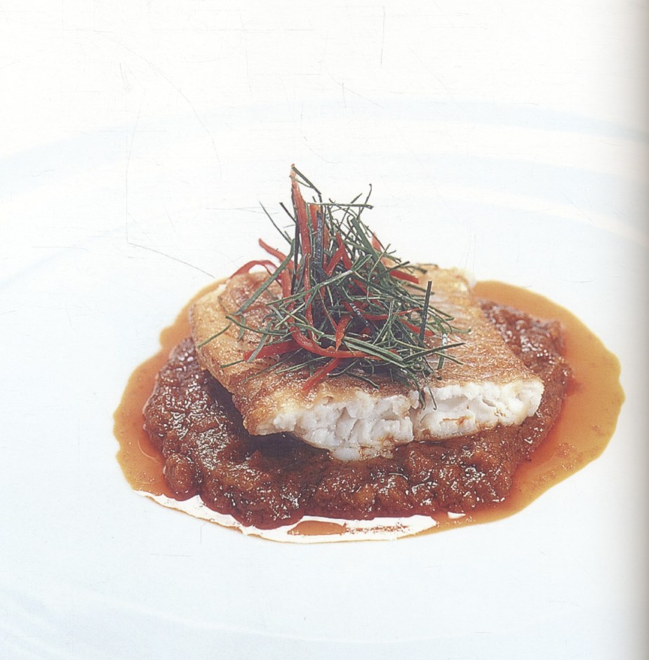 COOK BOOK ม.ล.ศิริเฉลิม สวัสดิวัตน์ หมึกแดง Delicious Food from Mr Dang's Kitchen