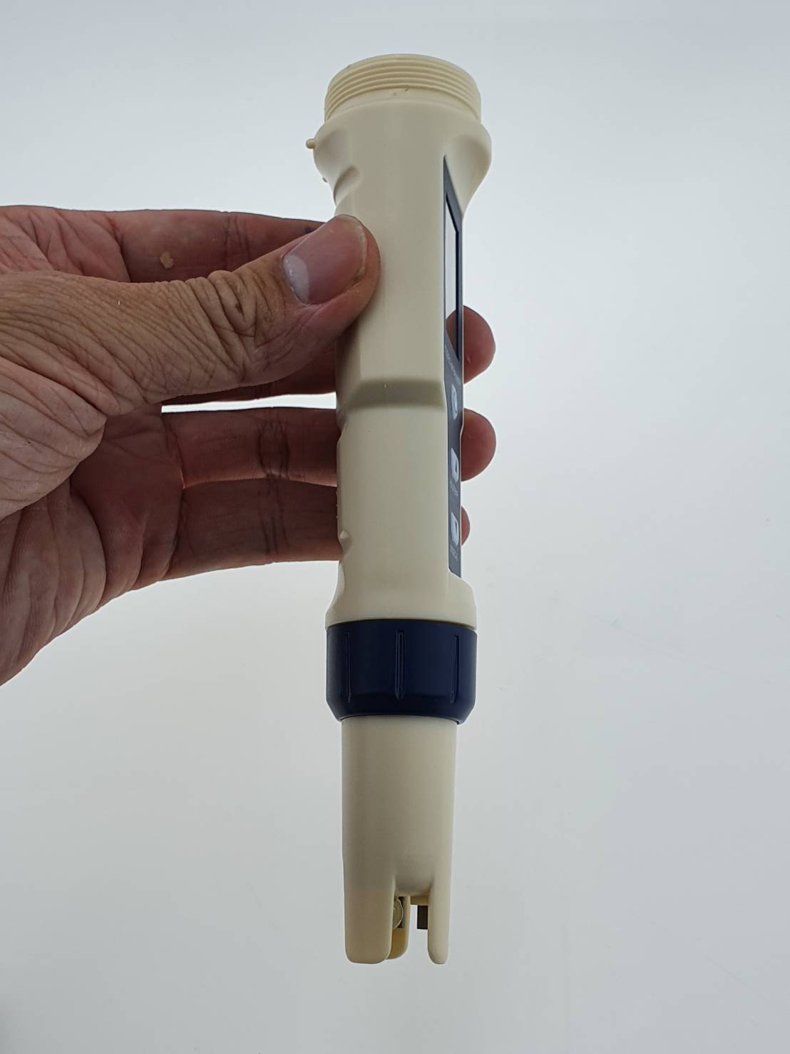 เครื่องวัดค่า PH วัดอุณหภูมิ วัด TDS วัด EC วัดเกลือ สำหรับตรวจสอบคุณภาพน้ำ ในบ่อเพาะเลี้ยงสัตว์น้ำ และตรวจสอบคุณภาพน้ำ