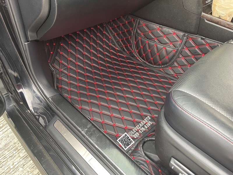 พรมปูพื้นรถยนต์ Toyota Camry 2017 สีดำด้ายแดง +ท้ายเก็บของ