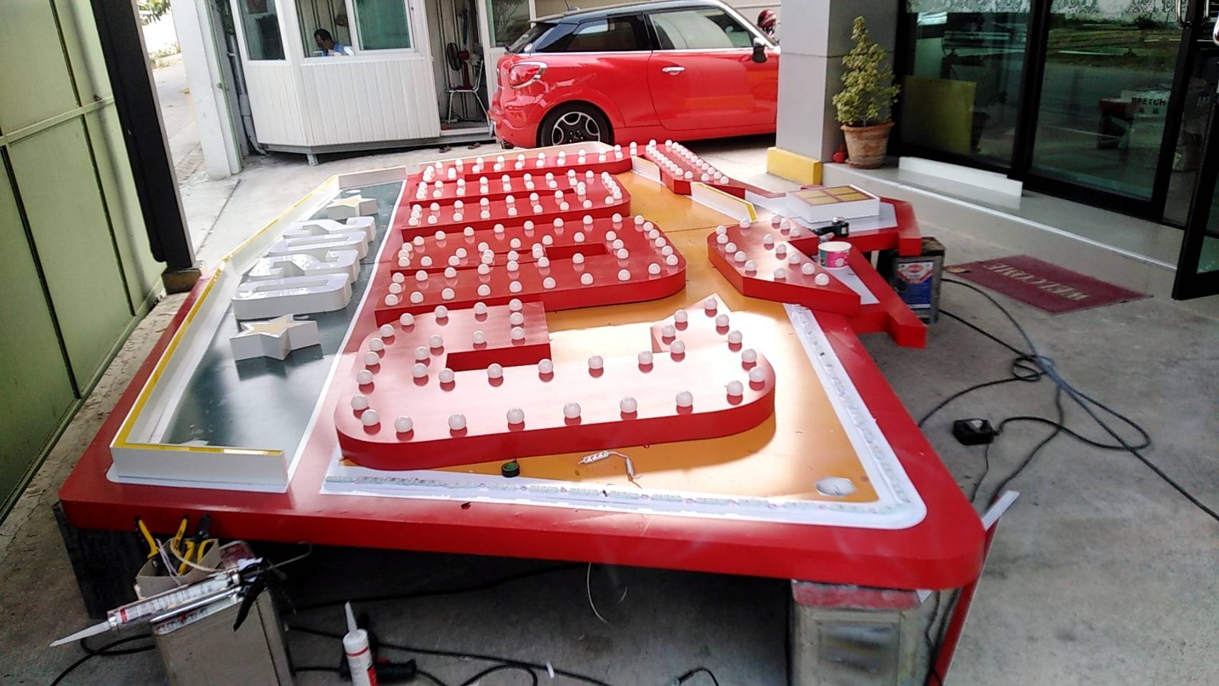 ป้ายไฟแอลอีดีวินเทจหัวกระสุน งานโกดัง2020