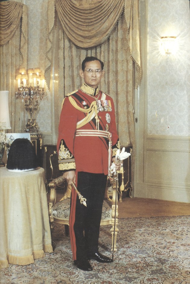 หนังสือที่ระลึก พิธีพระราชทาน พระพุทธรูปศิลาศรีลังกาองค์จำลองให้แก่ประเทศศรีลังกา