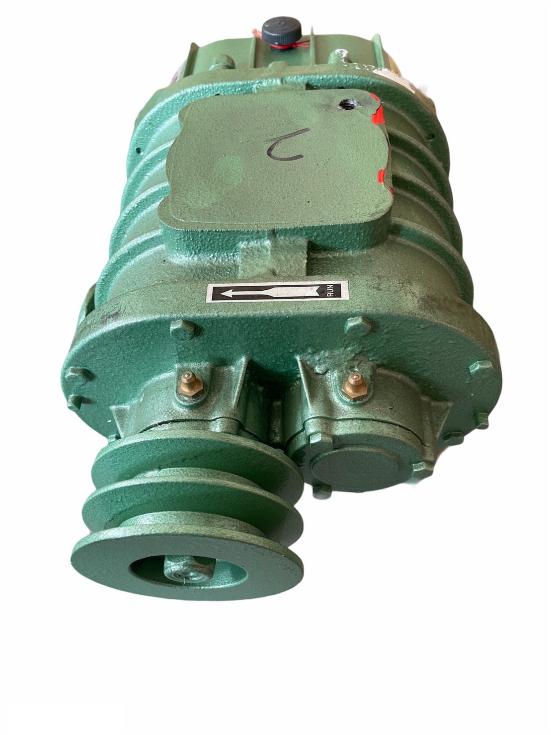 รูทโบลเวอร์(Root Blower) ขนาด 2.5นิ้ว สำหรับจ่ายอากาศในระบบเพาะเลี้ยงสัตว์น้ำสำหรับฟาร์มกุ้งและ ฟาร์มปลา บ่อบำบัดน้ำเสีย