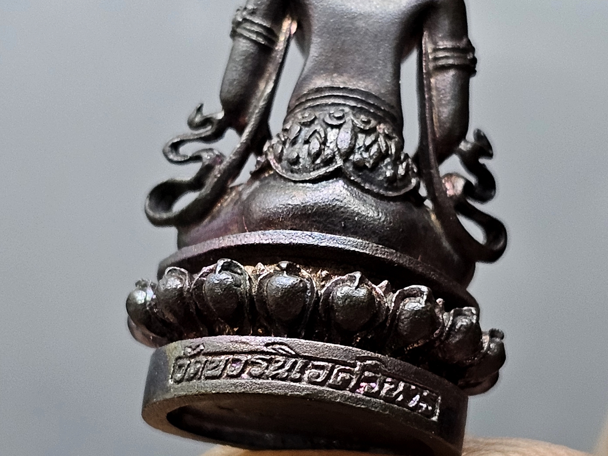 พระกริ่งอวโลกิเตศวร (กวนอิม) พระเทพกวี (สมเด็จพระวันรัต) เนื้อนวะ วัดบวรนิเวศวิหาร พ.ศ.2540 พร้อมกล่องเดิม