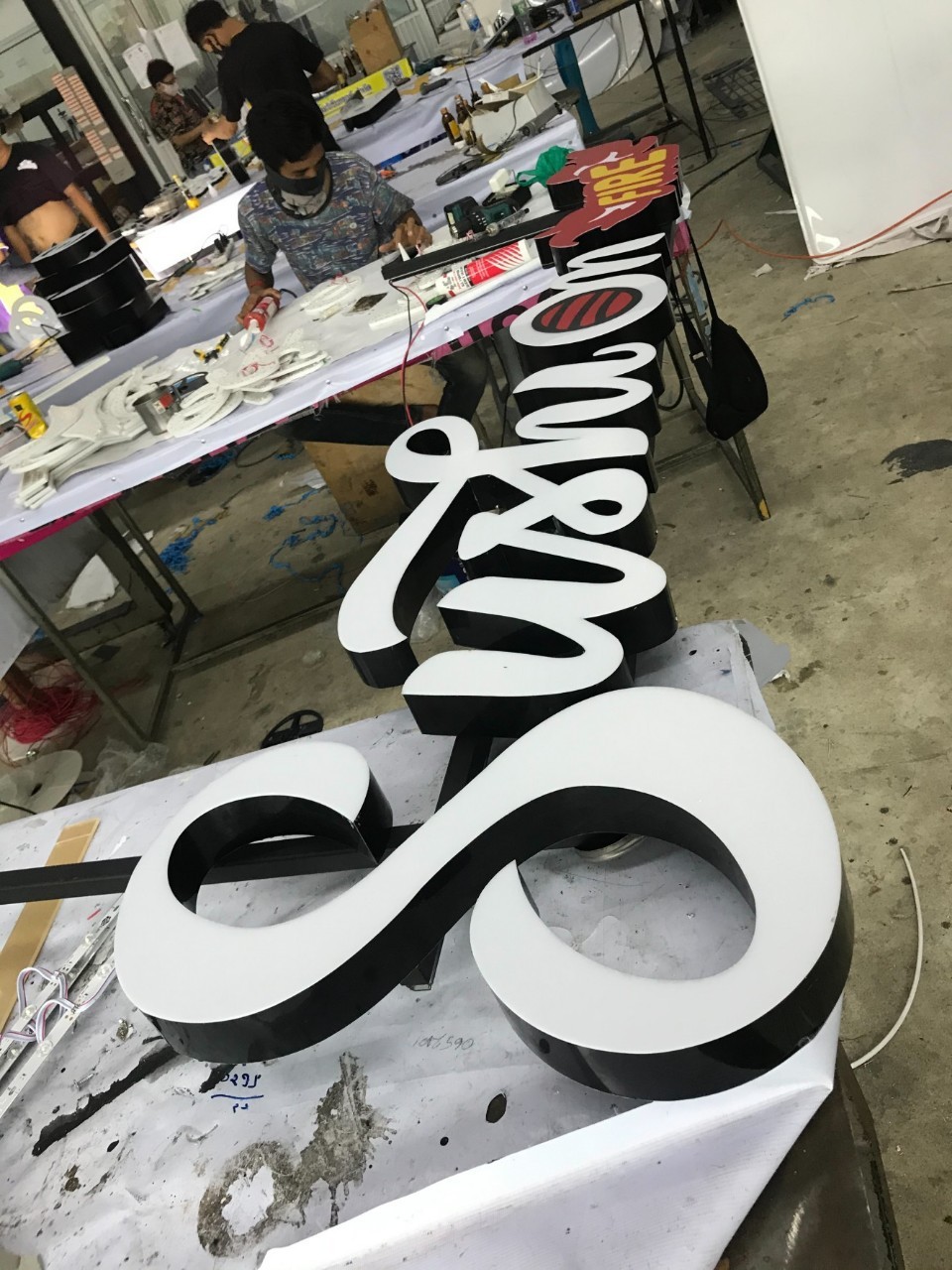 ป้ายไฟLEDอลูมิเนียมไฟออกหน้า งานON FIRE