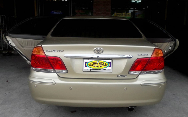 ผ้ายางกระดุมเข้ารูป toyota camry 2005