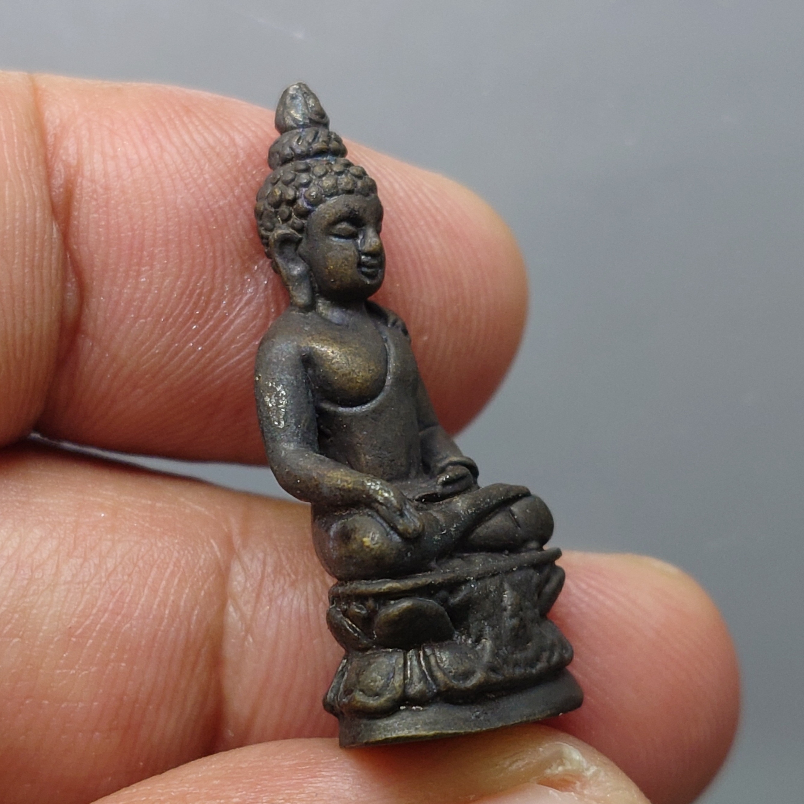 พระไพรีพินาศ ครบรอบ ๖๐ ปี อากาศโยธิน เนื้อทองแดงรมดำ กองทัพอากาศ จัดสร้าง พุทธาภิเษก ณ วัดบวรนิเวศวิหาร ปี2551 พร้อมตลับเดิม