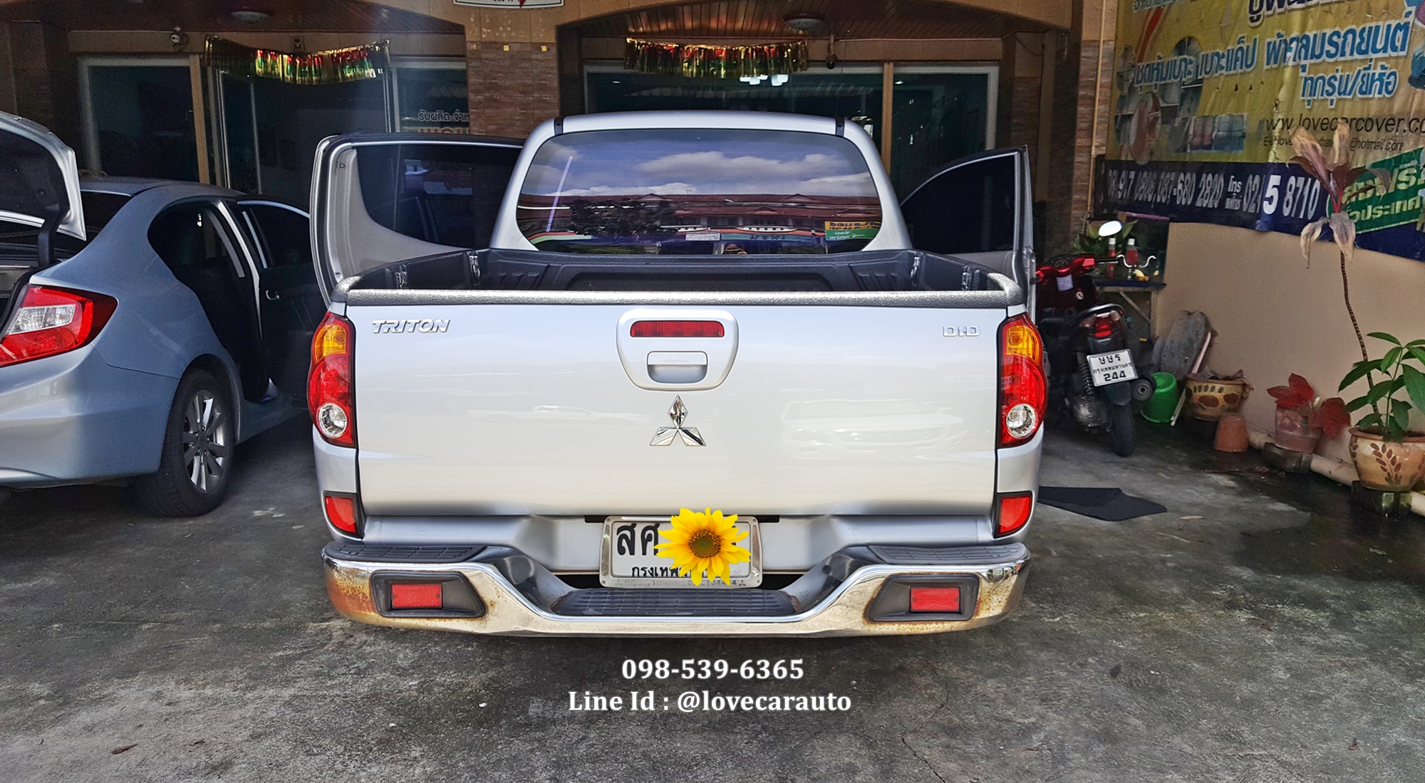 พรมปูพื้นรถยนต์ดักฝุ่น Mitsubishi Triton มิตซูบิชิ ไทรทัน 4 ประตู 2013