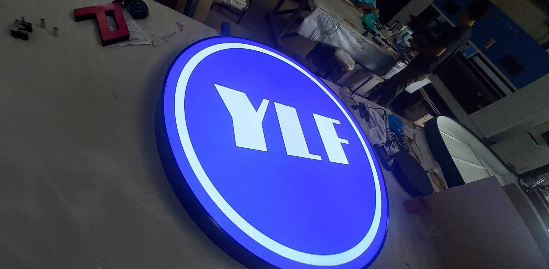 ป้ายตู้ไฟวงกลม ป้ายกล่องไฟวงกลม ป้ายหน้าร้าน YLE