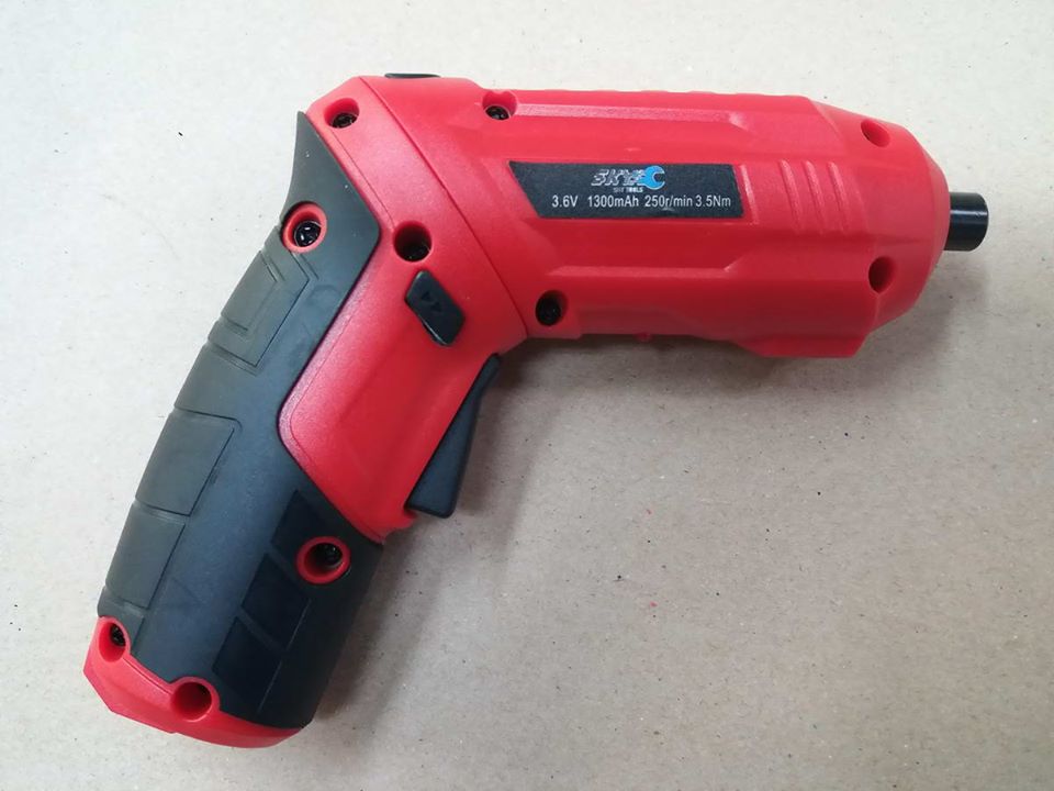 รหัสสินค้า 016 สว่านไร้สาย 3.6 โวลต์ SKY สว่านไร้สาย ชาร์จแบตฯในตัว พร้อมหัวเปลี่ยน