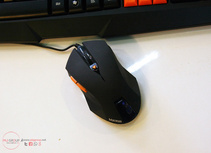 คีย์บอร์ดพร้อมเม้าส์เล่นเกมส์ครบชุดยกเซ็ตกับ Macnus K10+