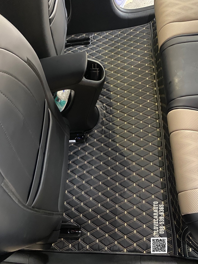 พรมปูพื้นรถยนต์ BYD Dolphin สีดำด้ายทอง