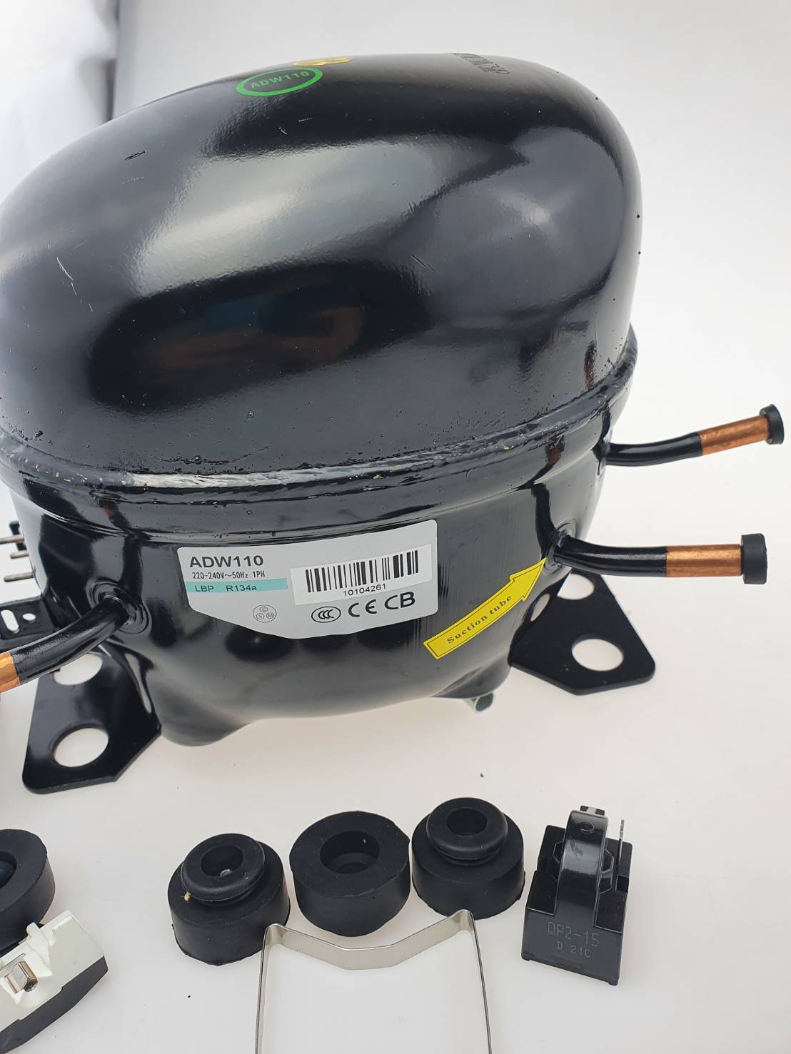 ADW110 คอมเพรสเชอร์ 3/8 แรงม้า R134a LBP สำหรับตู้แช่ ตู้เย็น Compressor ของใหม่ พร้อมอุปกรณ์ ดีเลย์ โอเวอร์โหลด