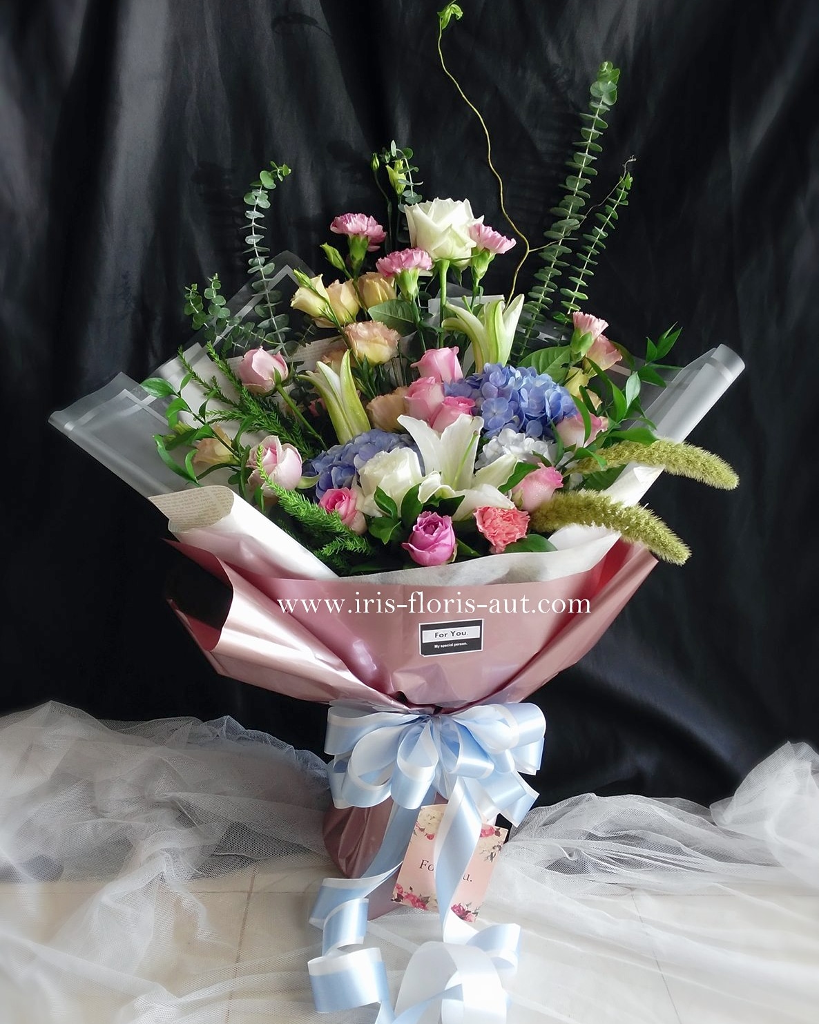 ช่อดอกไฮเดรนเยีย กุหลาบ ลิลลี่