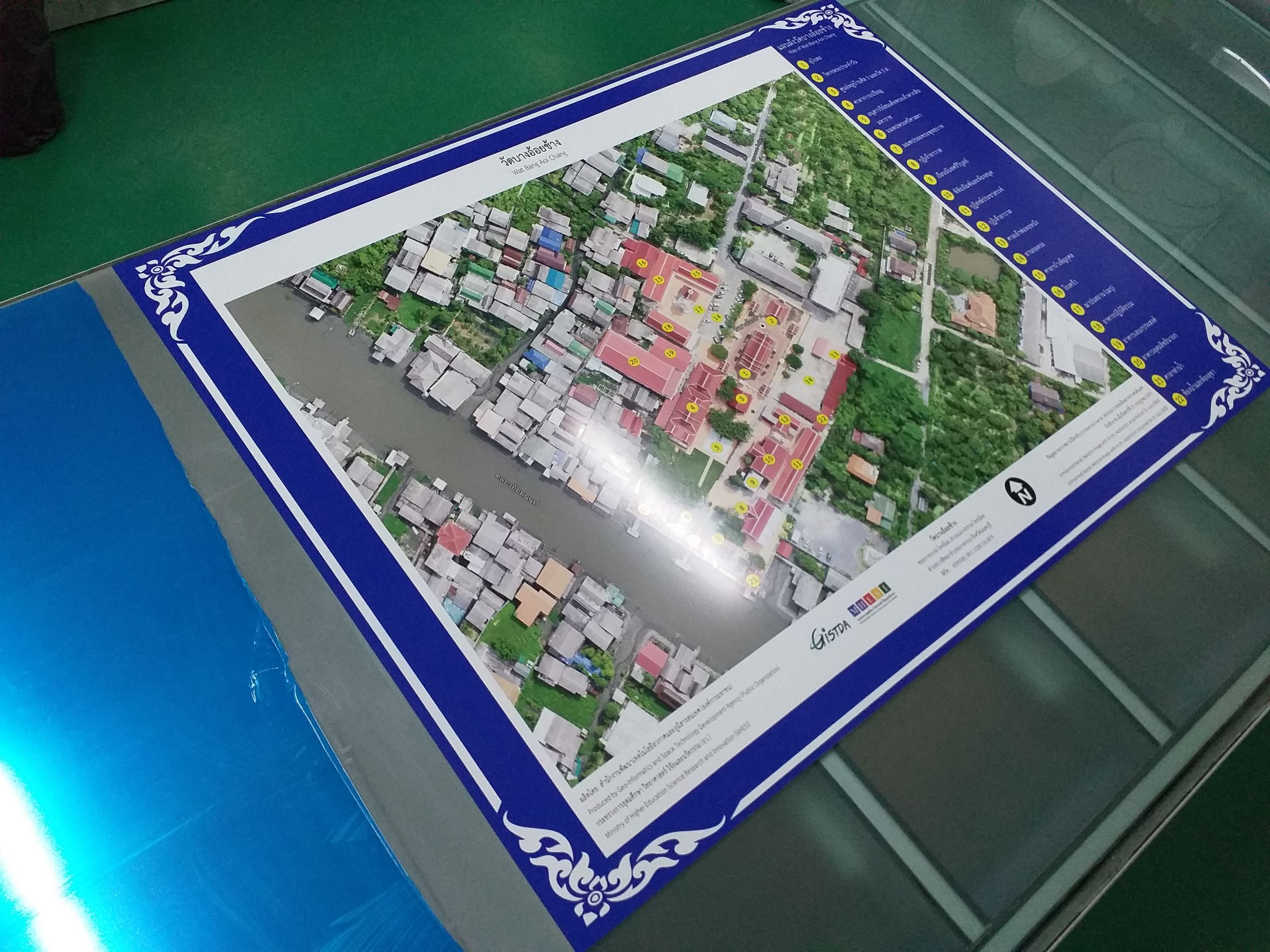 งานพิมพ์ลงบนแผ่นอะคริลิคสีน้ำเงิน งานแผนที่แผงผังวัดบางอ้อยช้าง