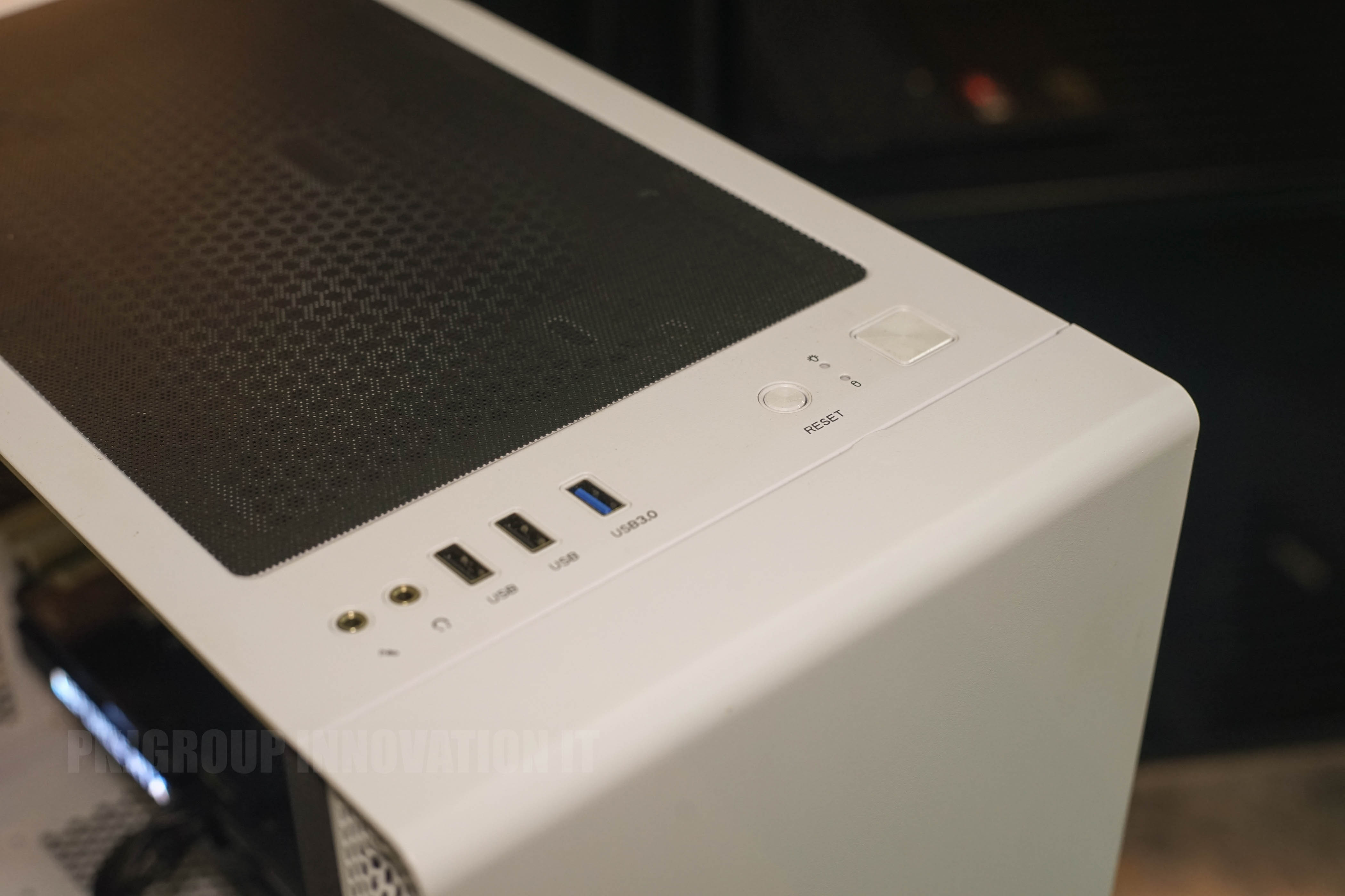 คอมเล่นเกมมือสอง Thermaltake R5 4500 RAM 16 GB M.2 500 GB RTX3050