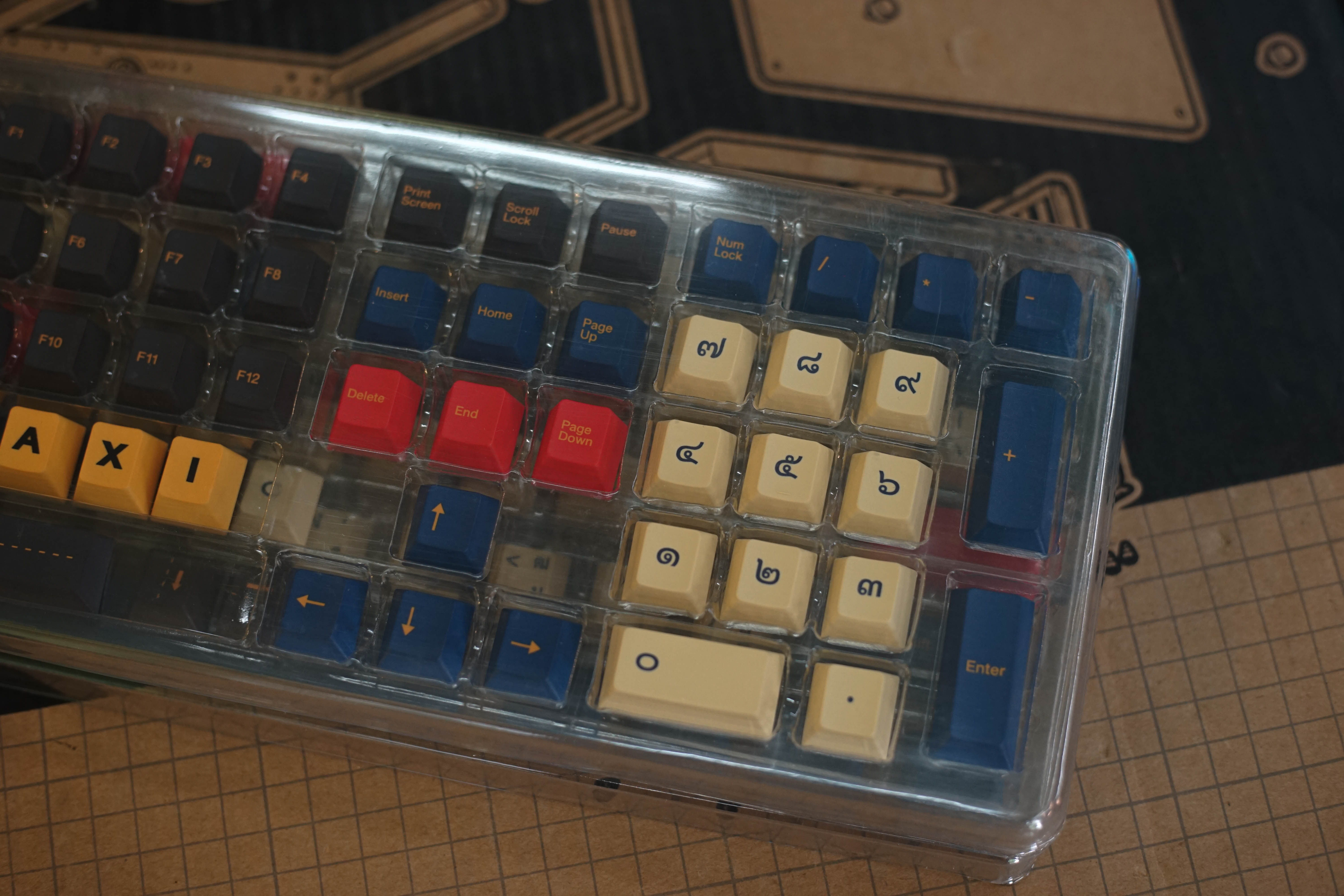 Keycap Loga TukTuk มือสองขาย ตามสภาพ