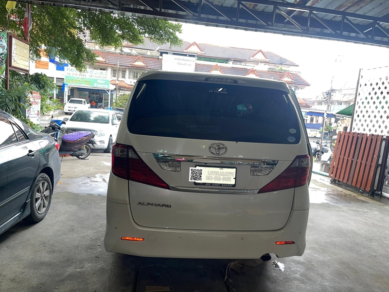 พรมปูพื้นรถยนต์ Toyota Alphard 2013 ธนูสีครีม