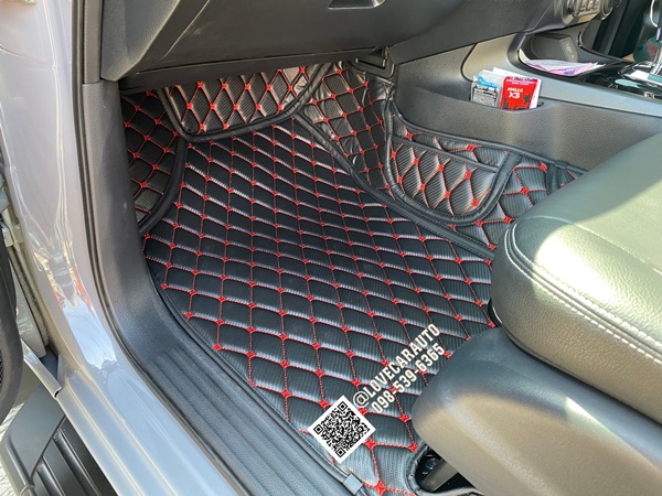 พรมปูพื้นรถยนต์ 6D Nissan Navara 4Door 2022 ลายเคฟล่าสีดำด้ายแดง