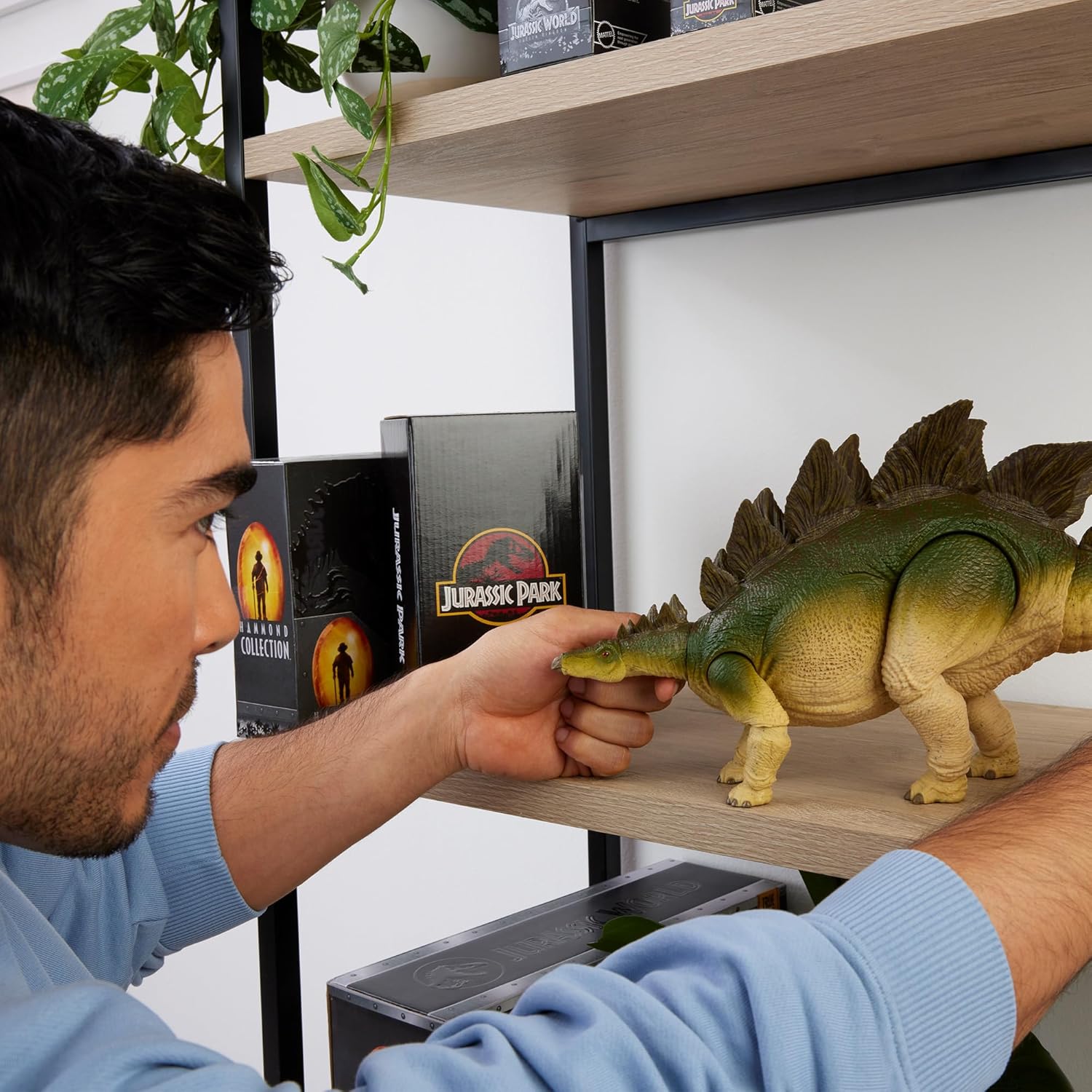 **MTS Toys**Mattel Jurassic World Hammond Collection : JCH08 Stegosaurus [ความยาวจากหัวถึงหาง 43 ซ.ม.]