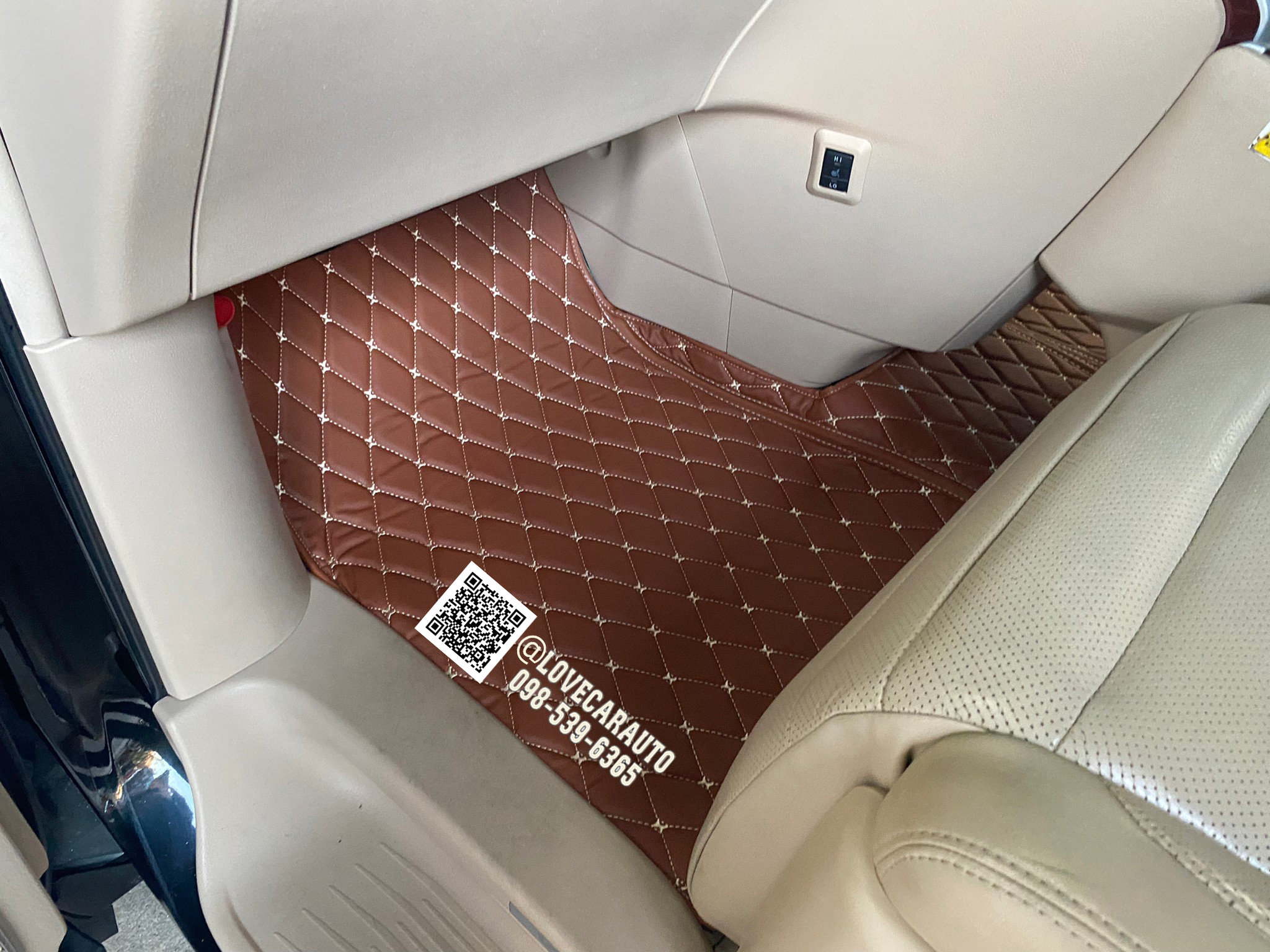 พรมปูพื้นรถยนต์ 6D Toyota Vellfire 2014 สีน้ำตาลเข้ม