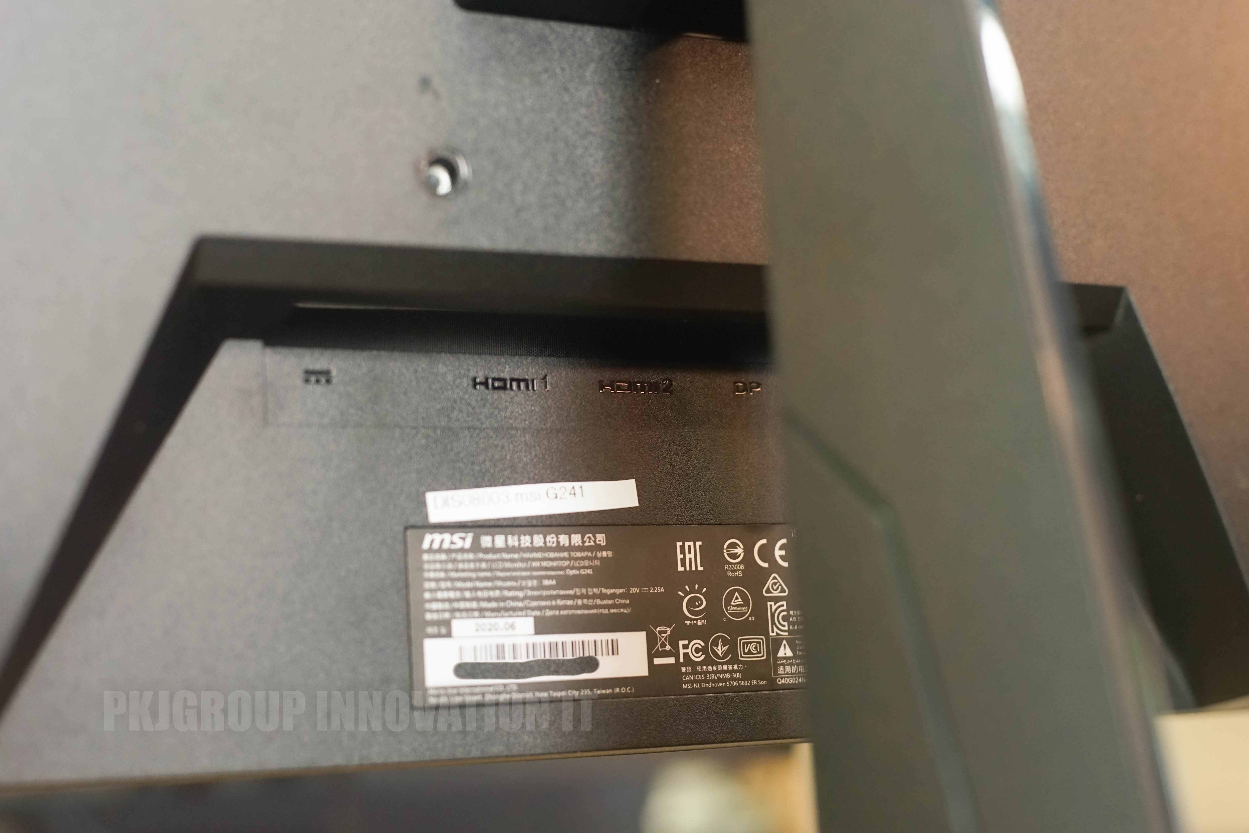 จอคอมเล่นเกมมือสอง MSI Optix G241 23.8" FHD 144 Hz IPS ***มีฝุ่นเข้า Panel เล็กน้อย