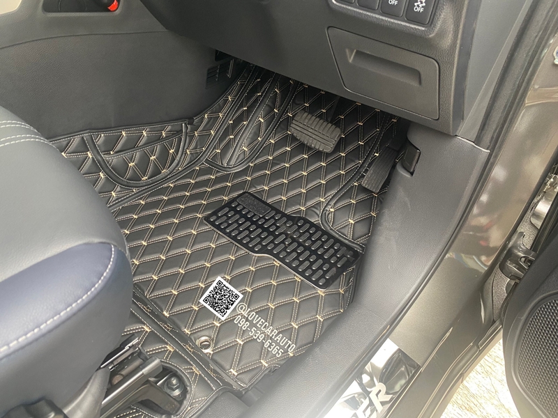 พรมปูพื้นรถยนต์ Mitsubishi Xpander 2023 พรมVVIPด้ายคู่ สีดำด้ายทอง